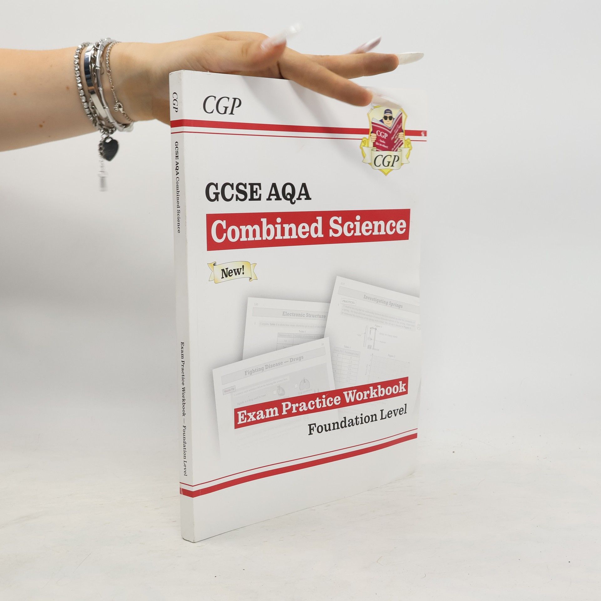 CGP Books New Grade 9-1 GCSE Combined Science: AQA Exam Practice Workbook - Foundation