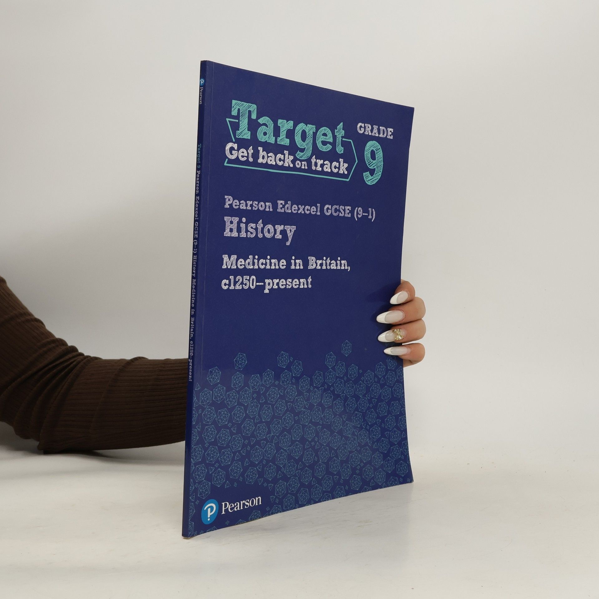 Collectif d'auteurs Target Grade 9 Edexcel GCSE (9-1) History Medicine in Britain, c1250-present Intervention Workbook