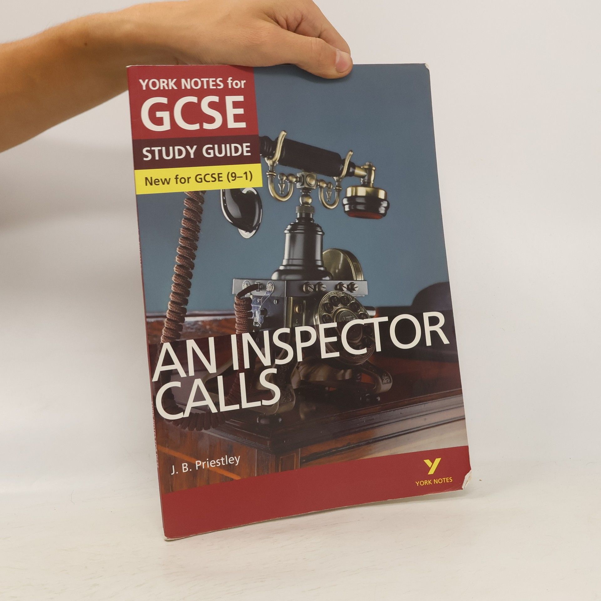 John Scicluna An Inspector Calls: York Notes for GCSE (9-1)