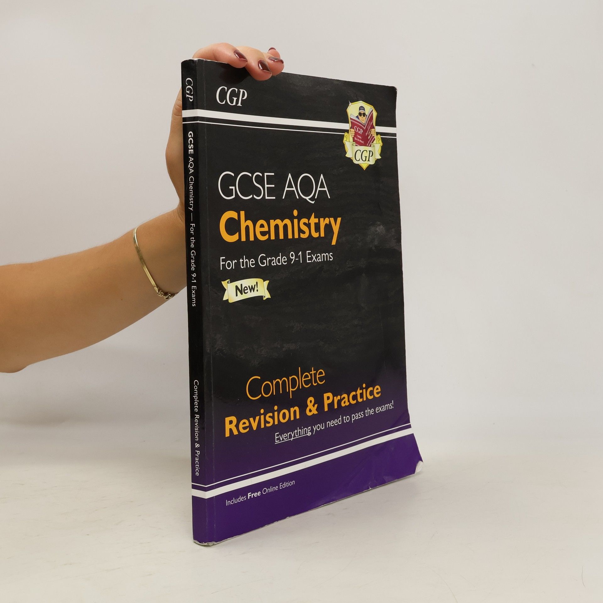 CGP Books New Grade 9-1 GCSE Chemistry AQA Complete Revision & Practice with Online Edition
