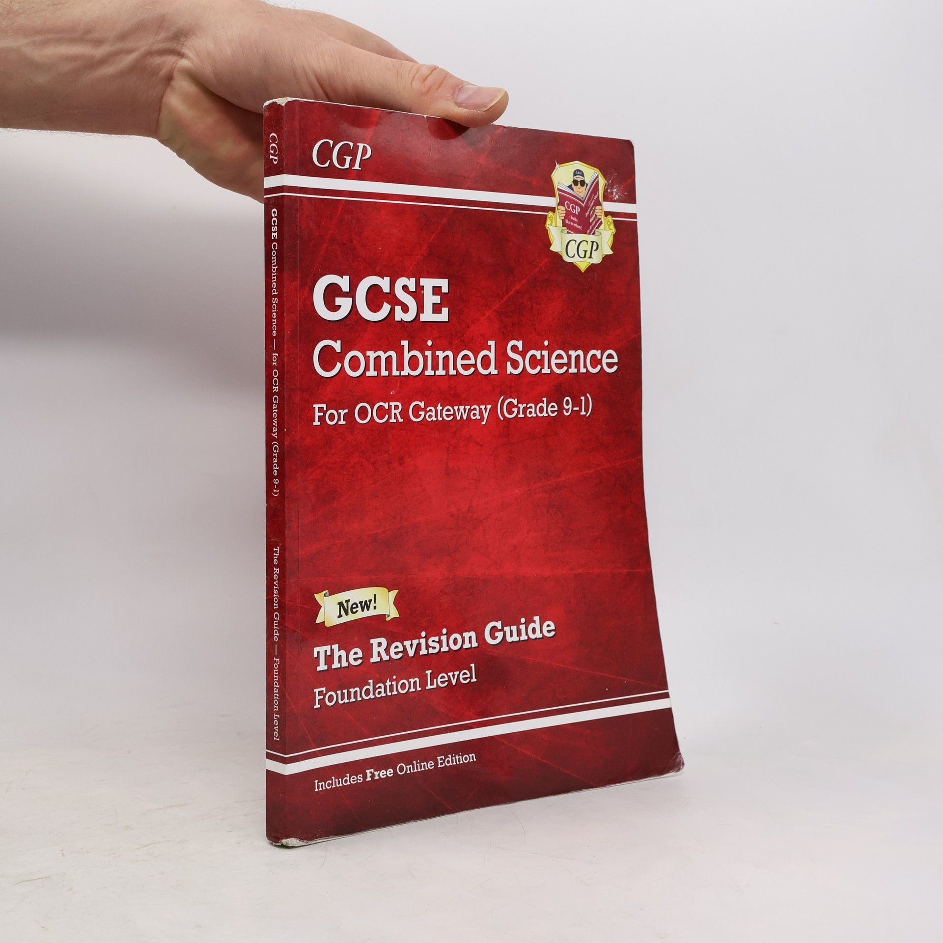 CGP Books New Grade 9-1 GCSE Combined Science: OCR Gateway Revision Guide with Online Edition - Foundation