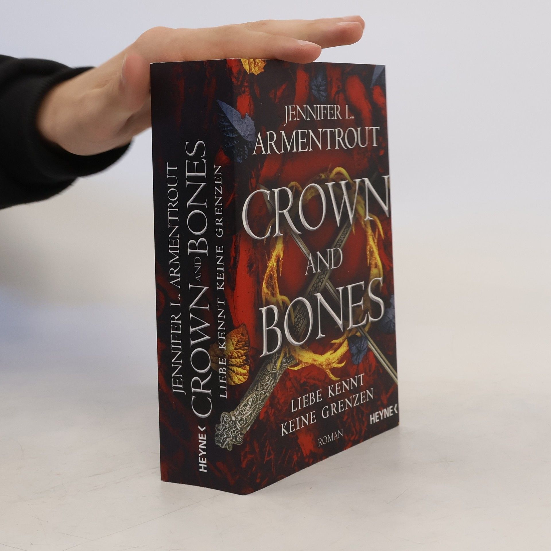 Jennifer Armentrout Crown and Bones