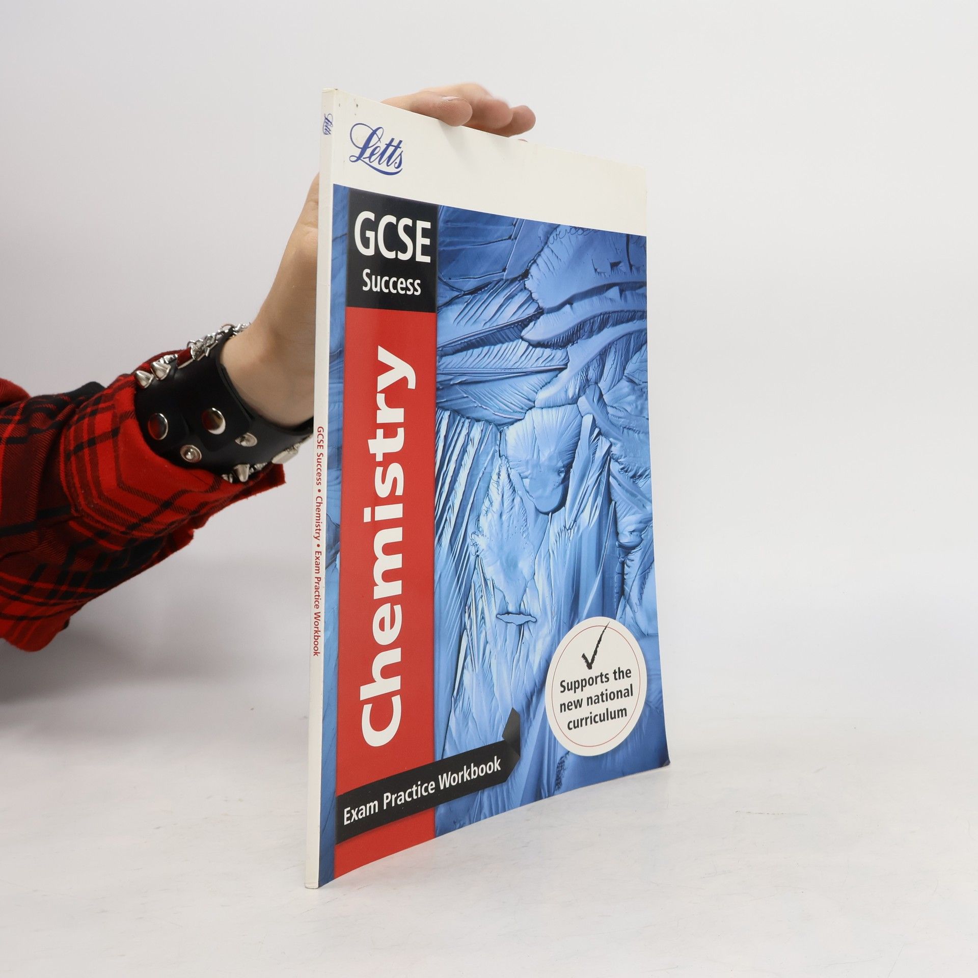 AA.VV. GCSE 9-1 Chemistry Exam Practice Workbook, with Practice Test Paper