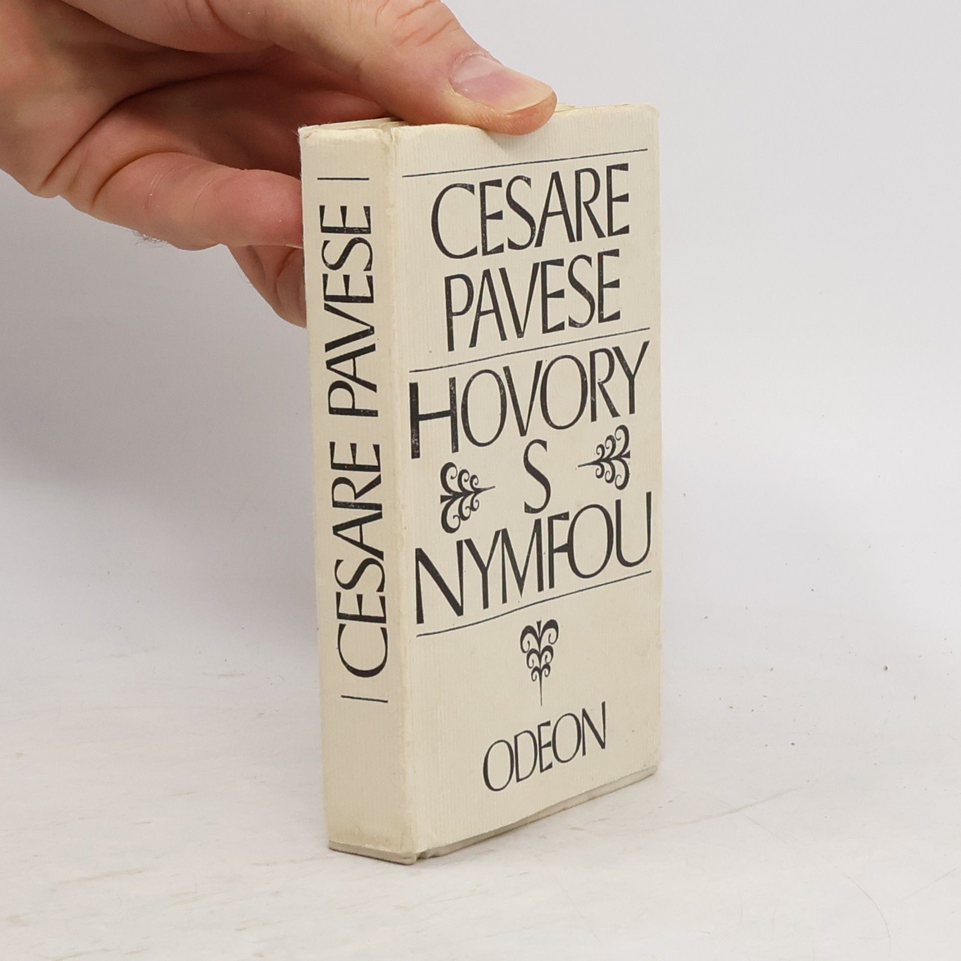 Cesare Pavese Hovory s nymfou