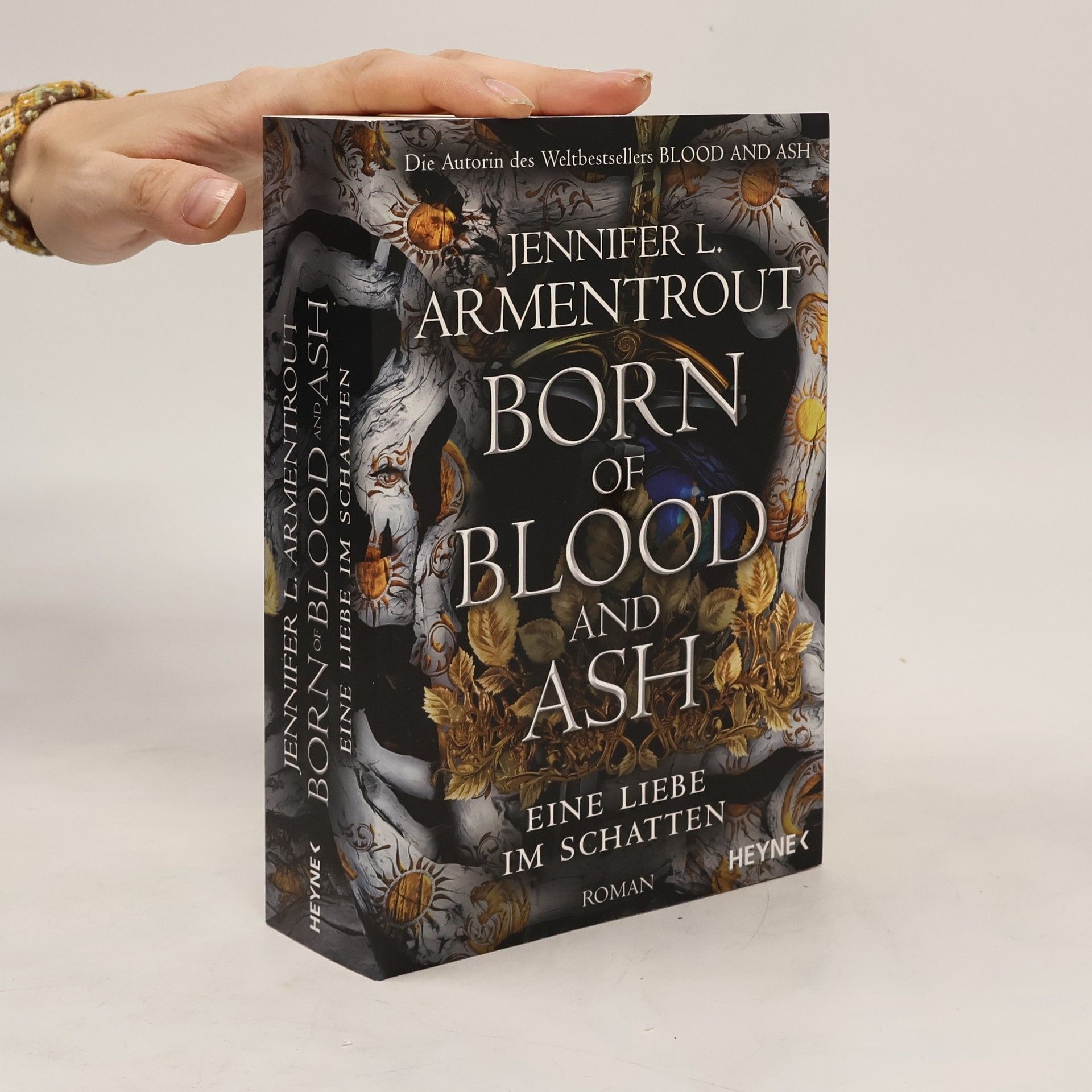 Jennifer L. Armentrout Born of Blood and Ash - Eine Liebe im Schatten