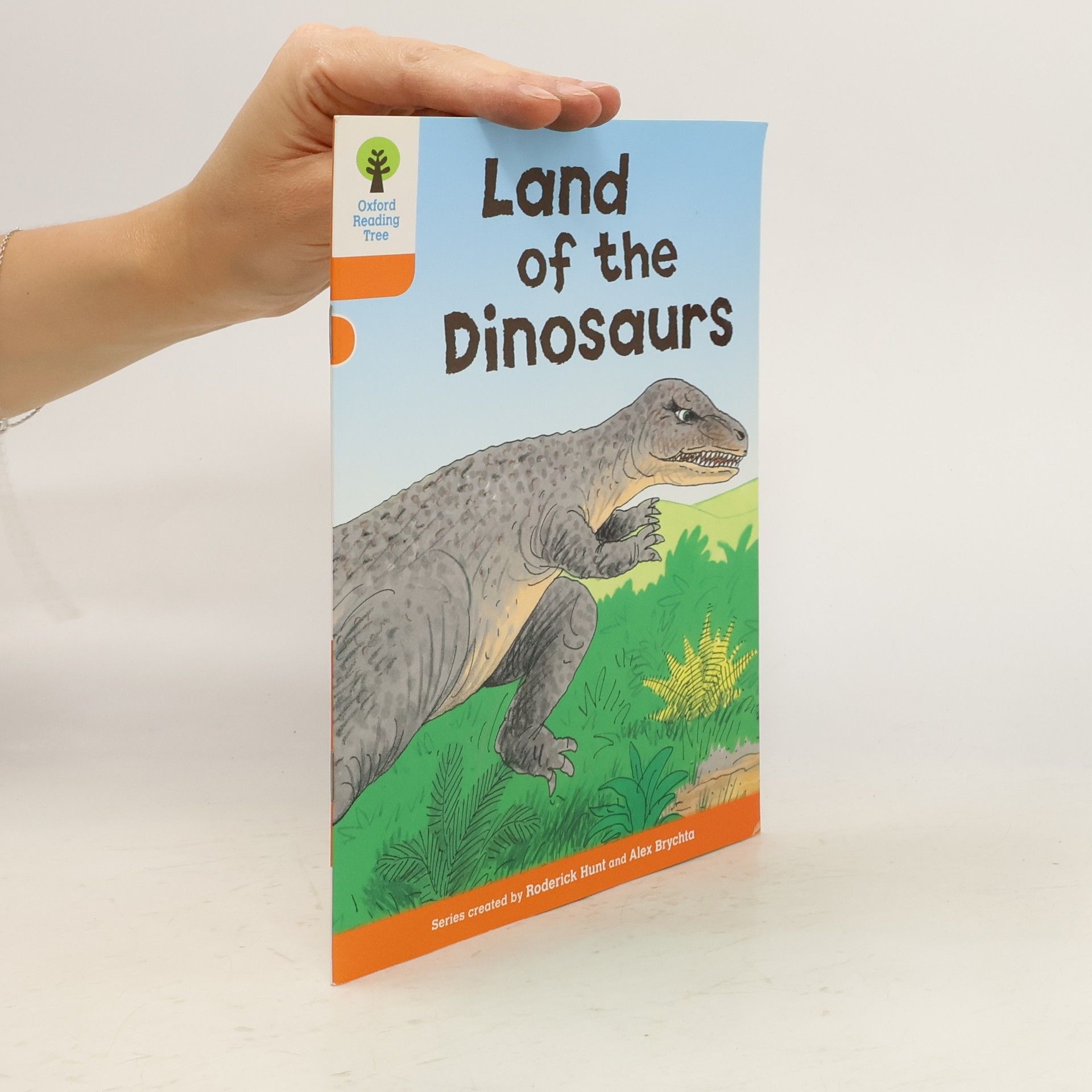 Roderick Hunt Oxford Reading Tree: Level 6: Stories: Land of the Dinosaurs
