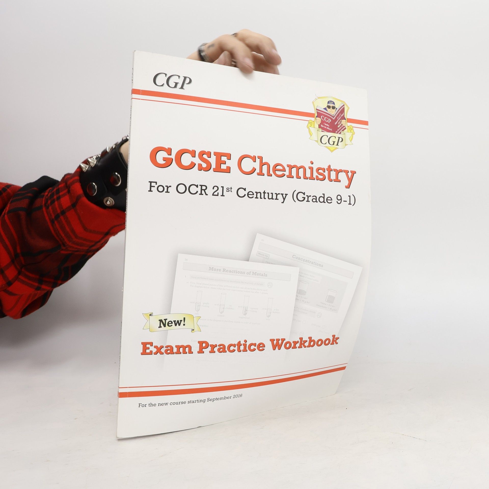 CGP Books New Grade 9-1 GCSE Chemistry: OCR 21st Century Exam Practice Workbook