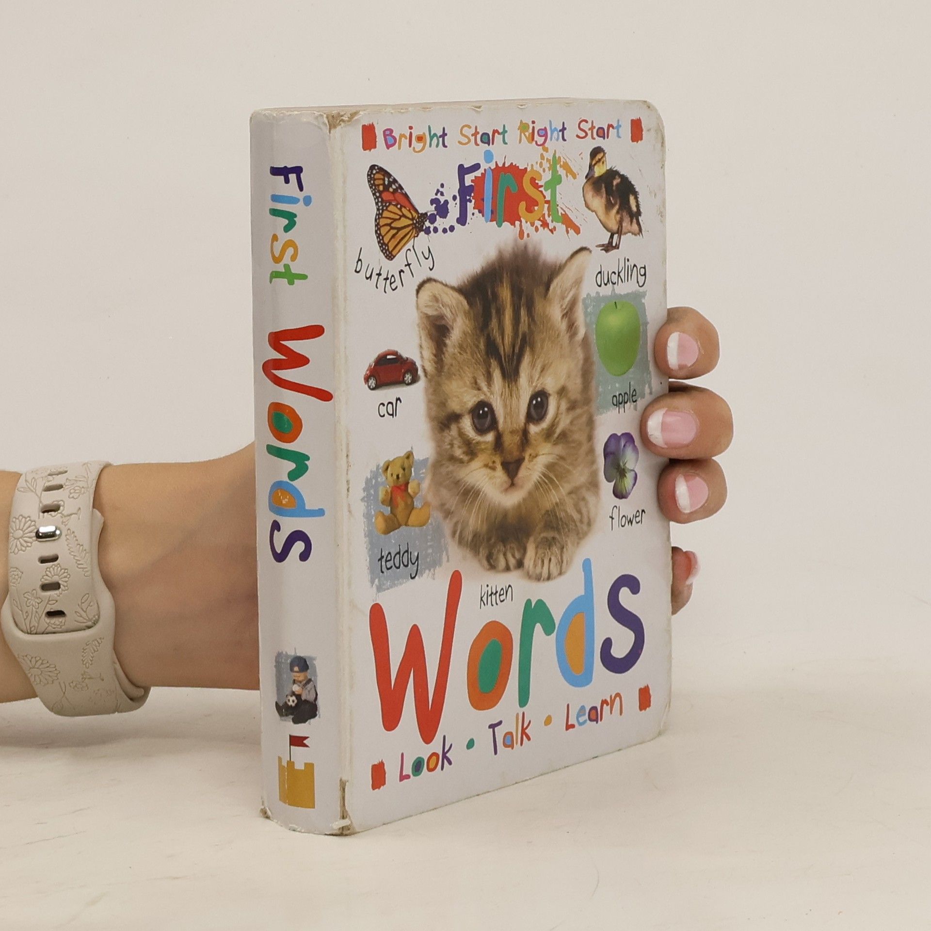 Collectif d'auteurs First Worlds