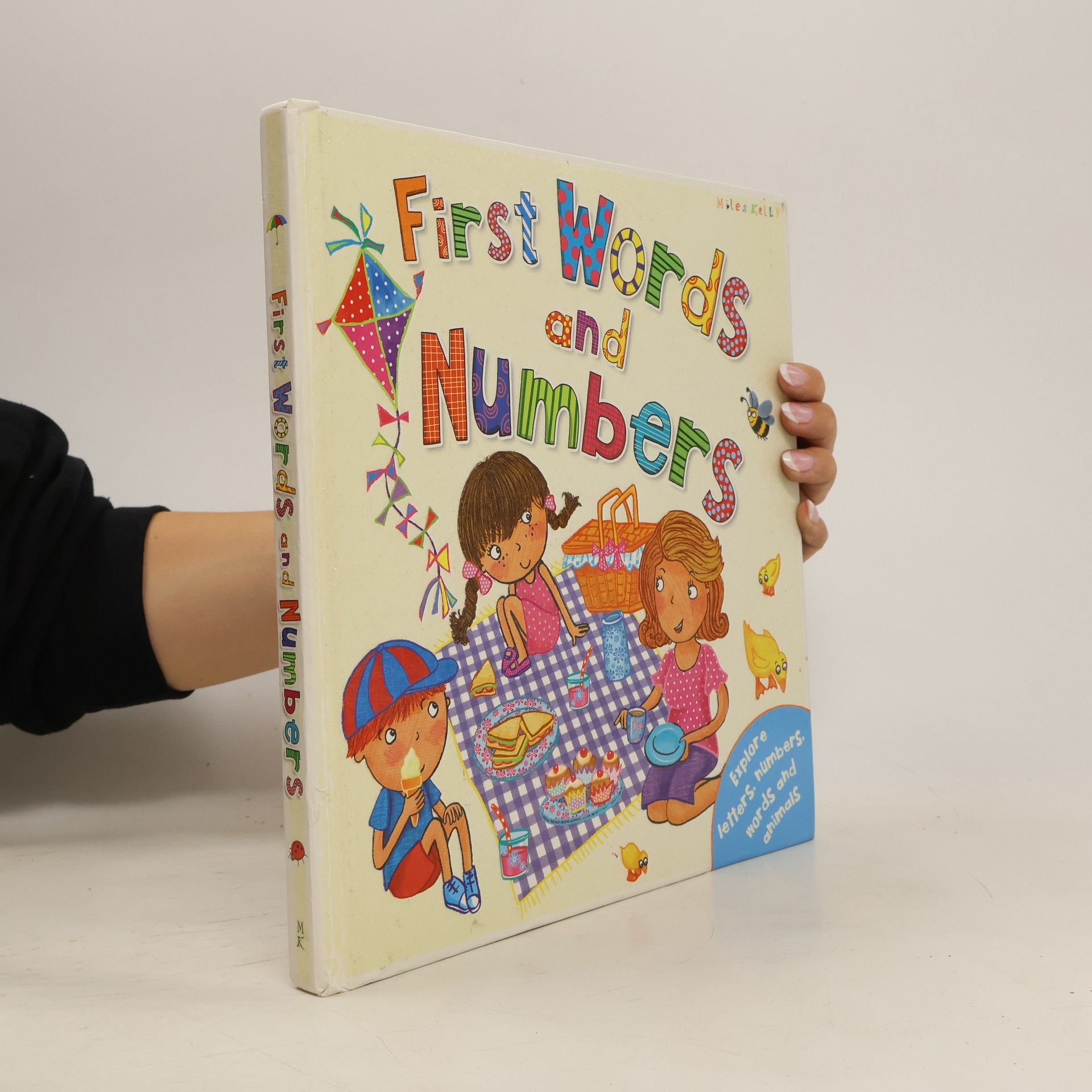 Miles Kelly First Words and Numbers