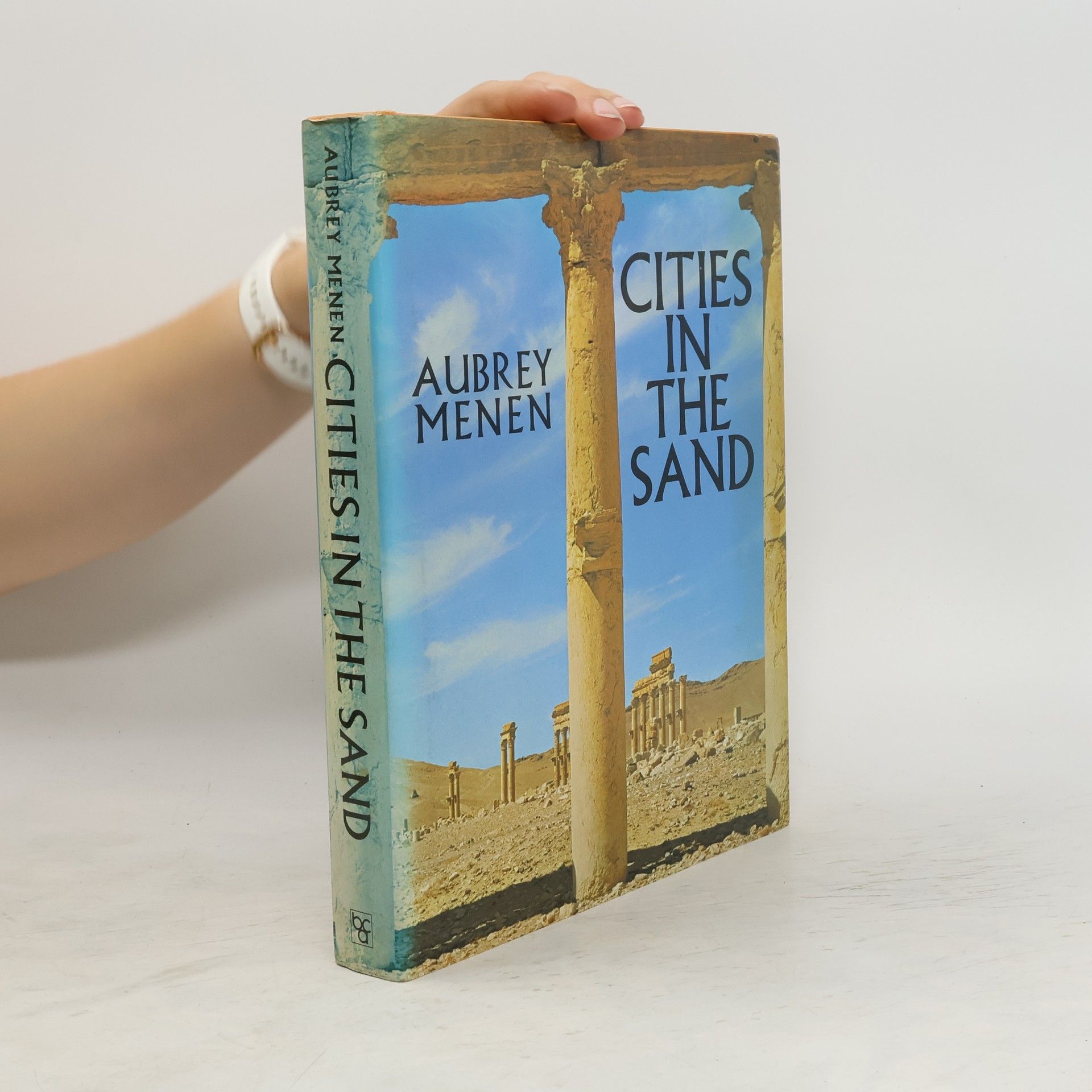Aubrey Menen Cities in the Sand
