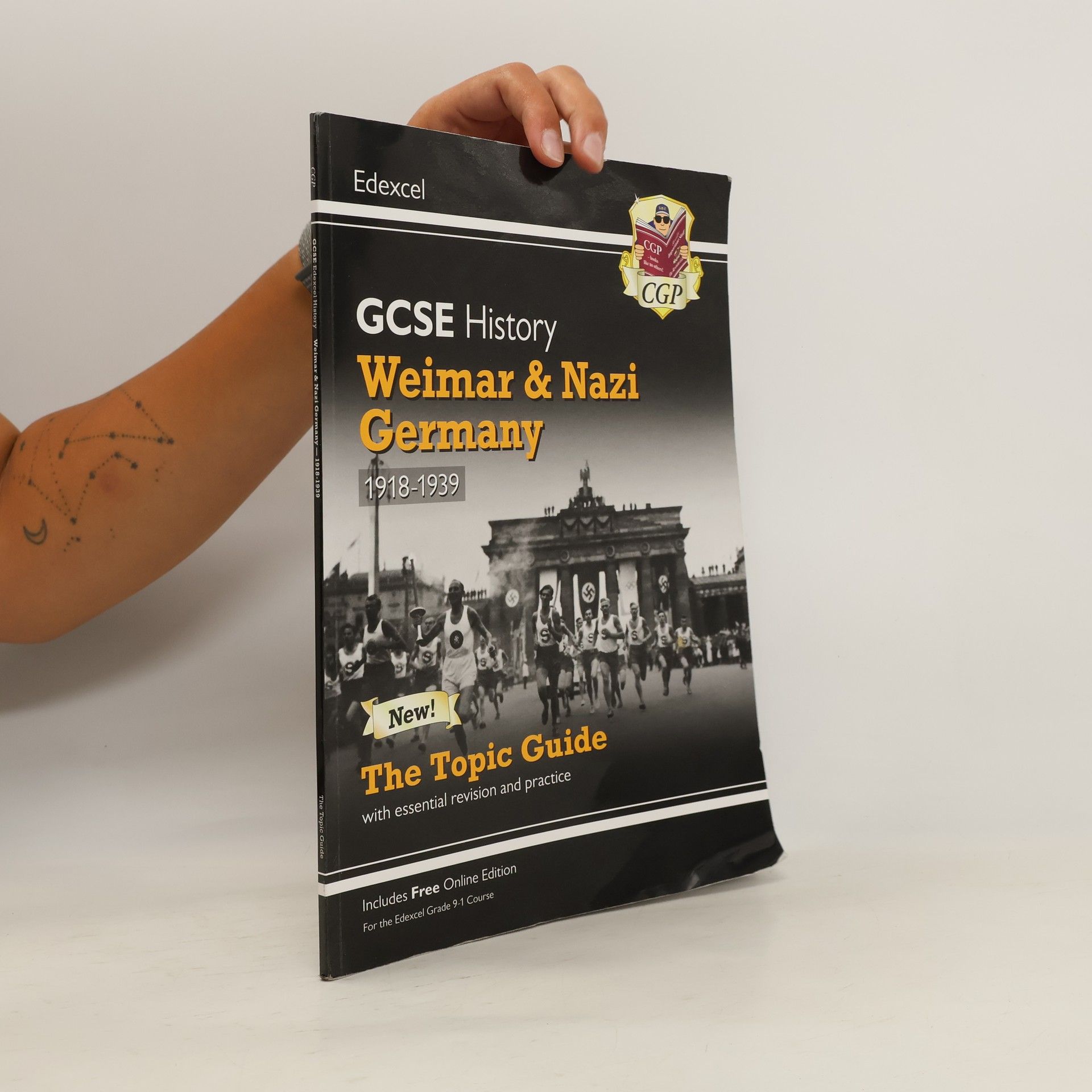 CGP Books New Grade 9-1 GCSE History Edexcel Topic Guide - Weimar and Nazi Germany, 1918-39