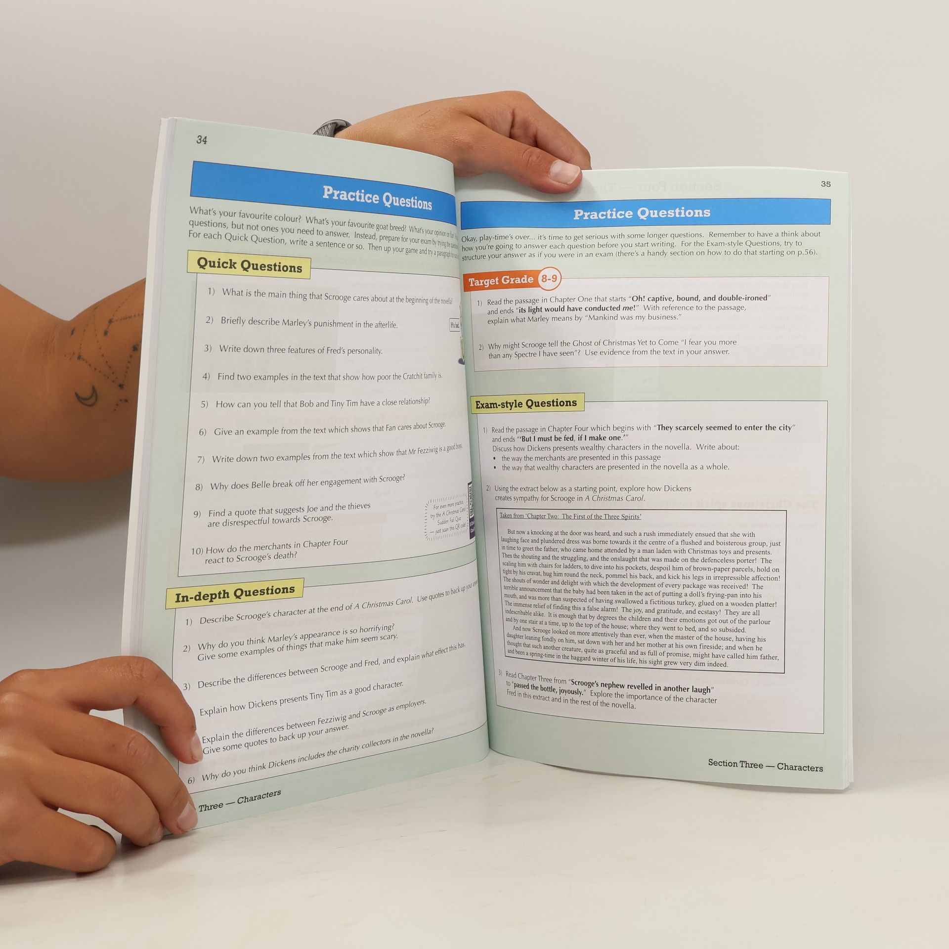 CGP Books Grade 9-1 GCSE English Text Guide - A Christmas Carol
