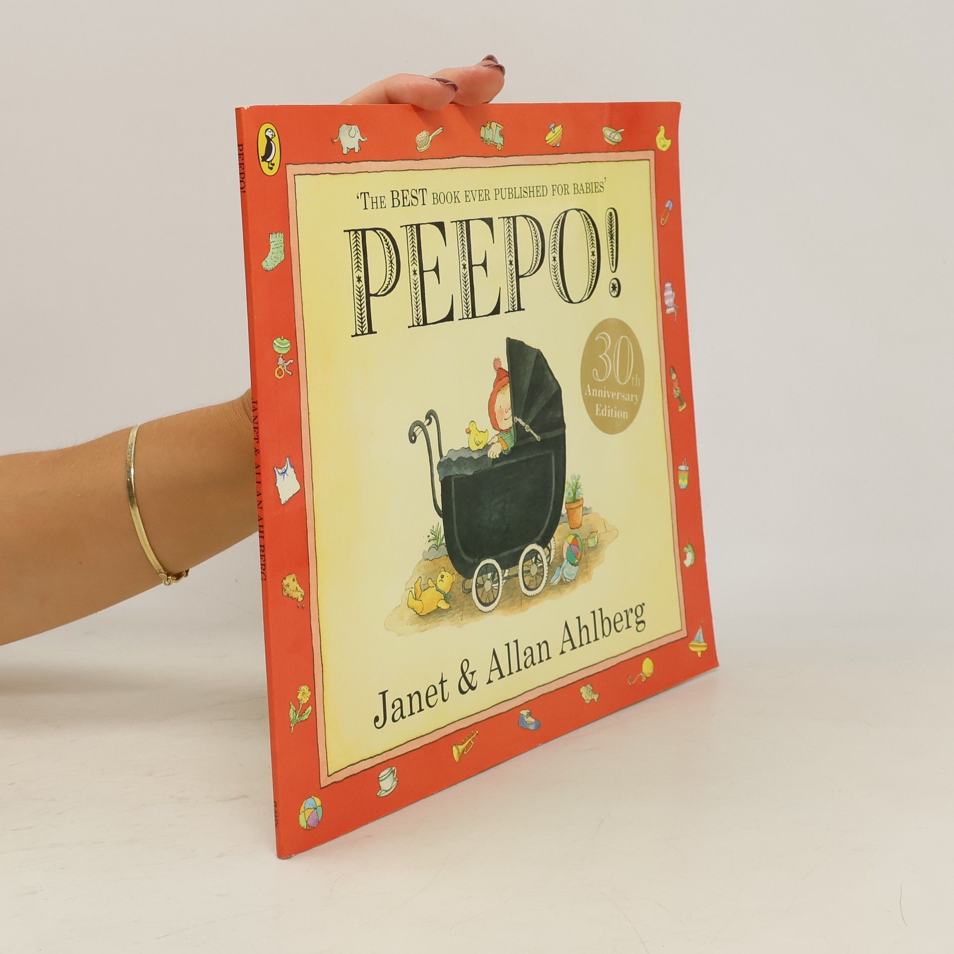 Janet Ahlberg Peepo!