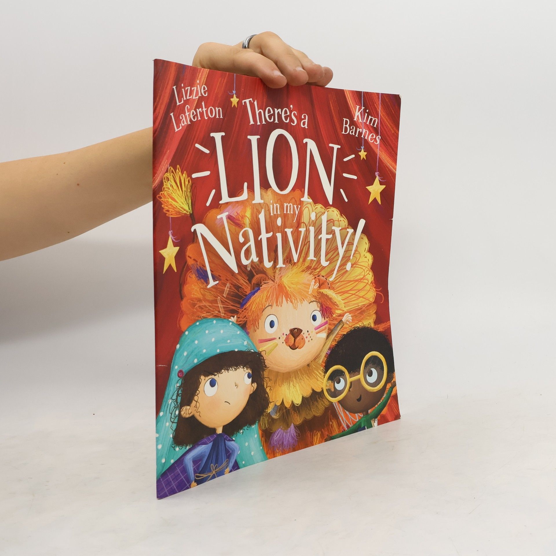 Lizzie Laferton There's a Lion in My Nativity!