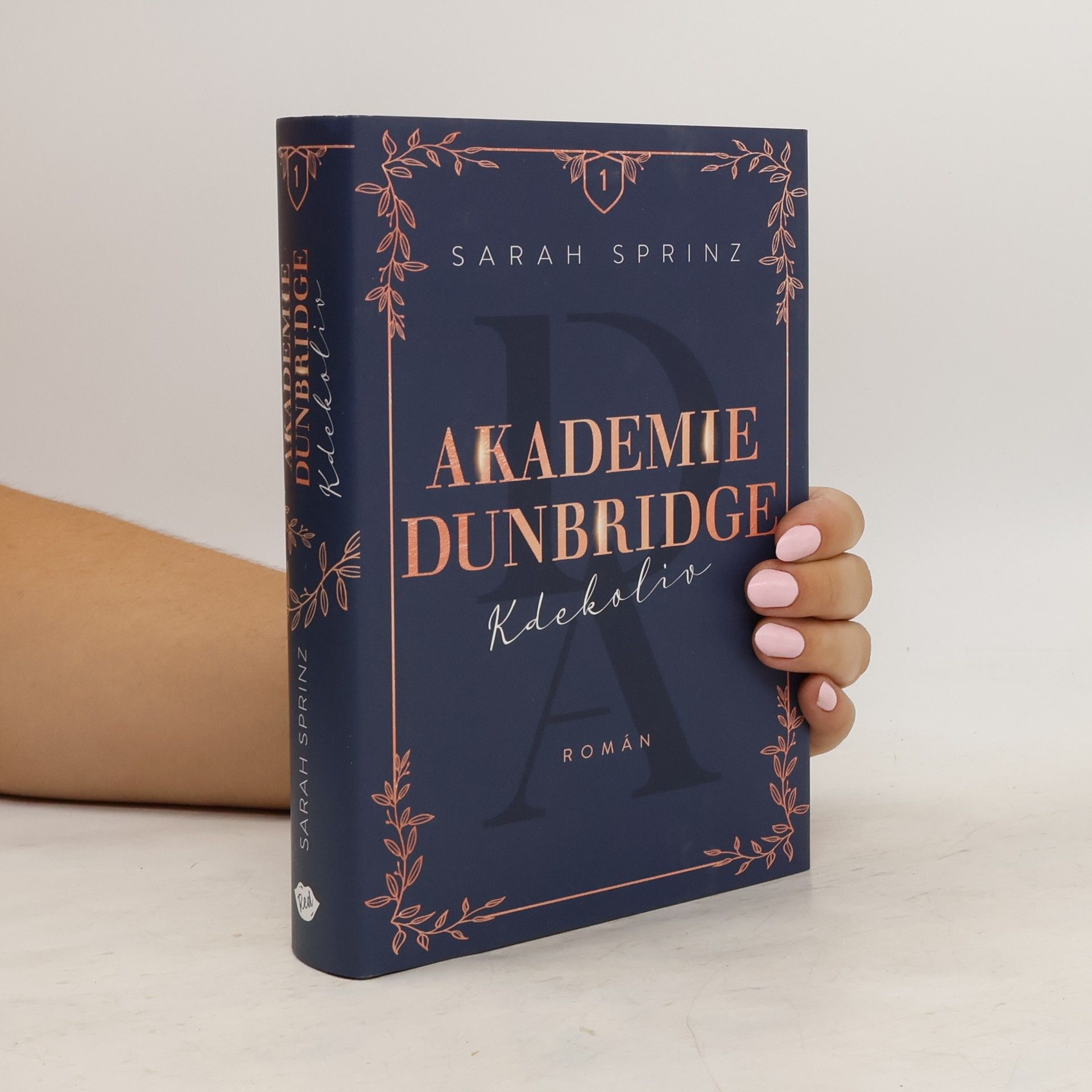 Sarah Sprinz Akademie Dunbridge. Kdekoliv