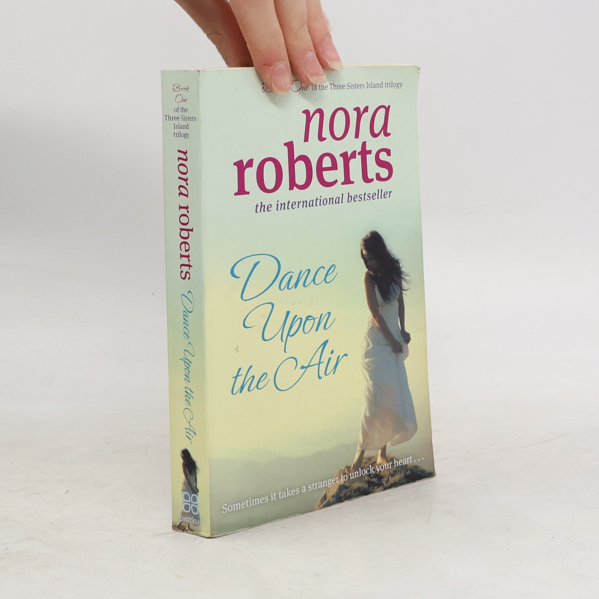 Nora Roberts Dance Upon The Air