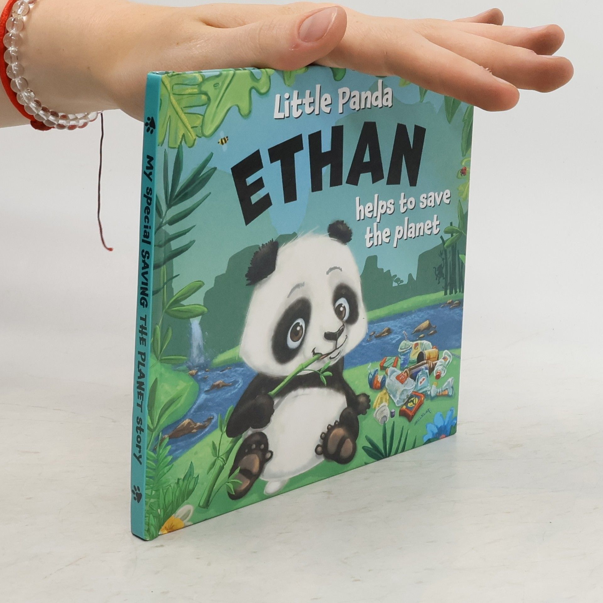 kolektiv Little Panda Ethan Helps to Save the Planet