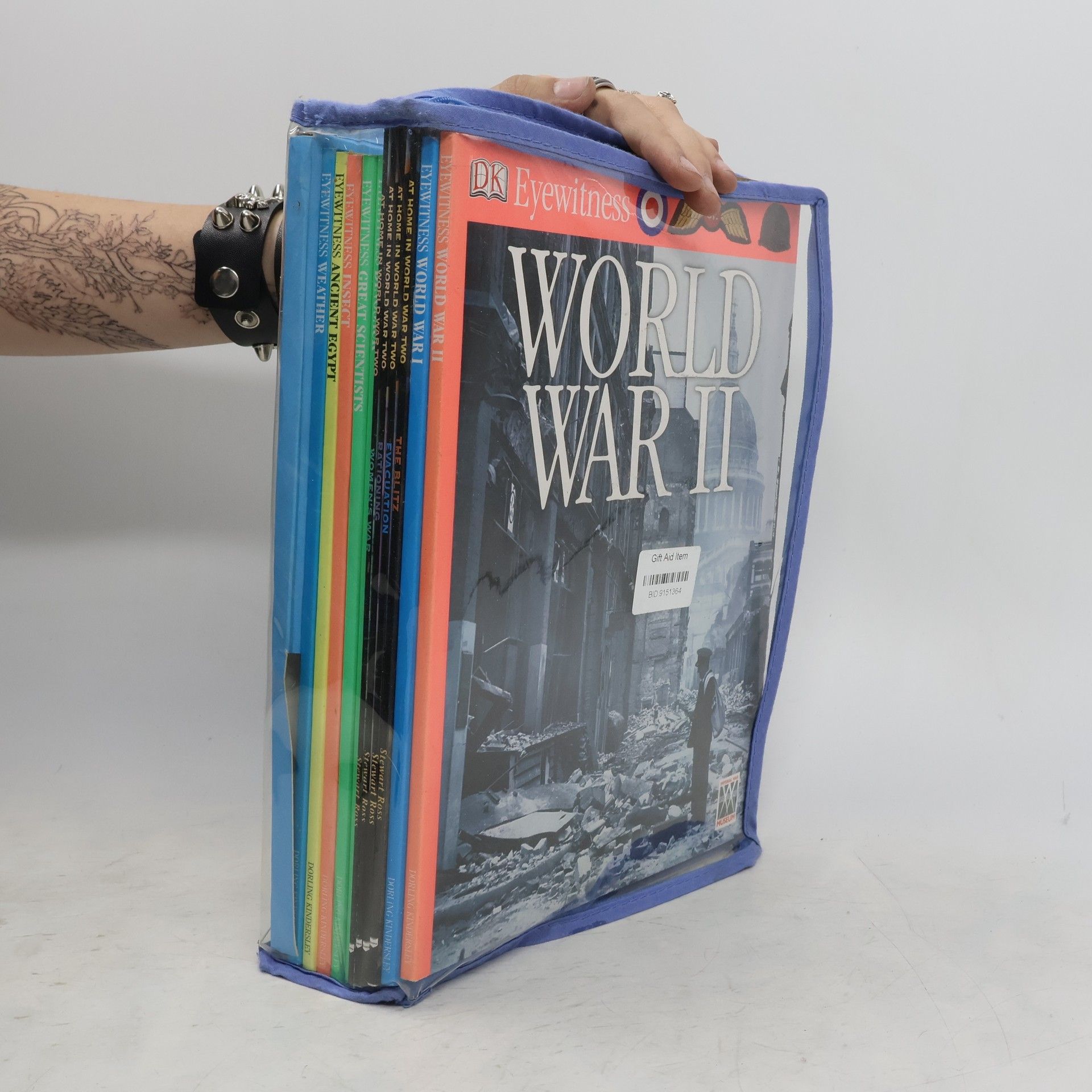 Collectif d'auteurs DK Eye Witness Collection - 8 Books and 1 CD