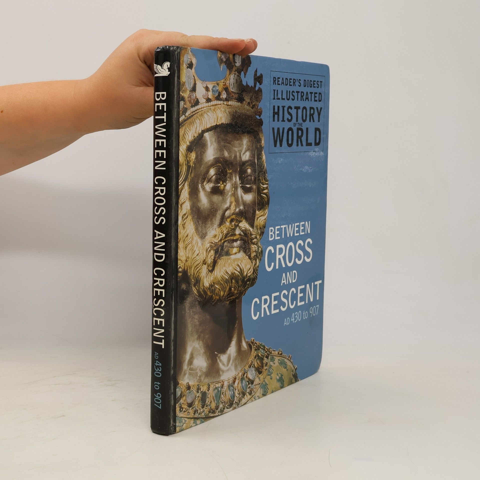 Collective Between Cross and Crescent 430-907
