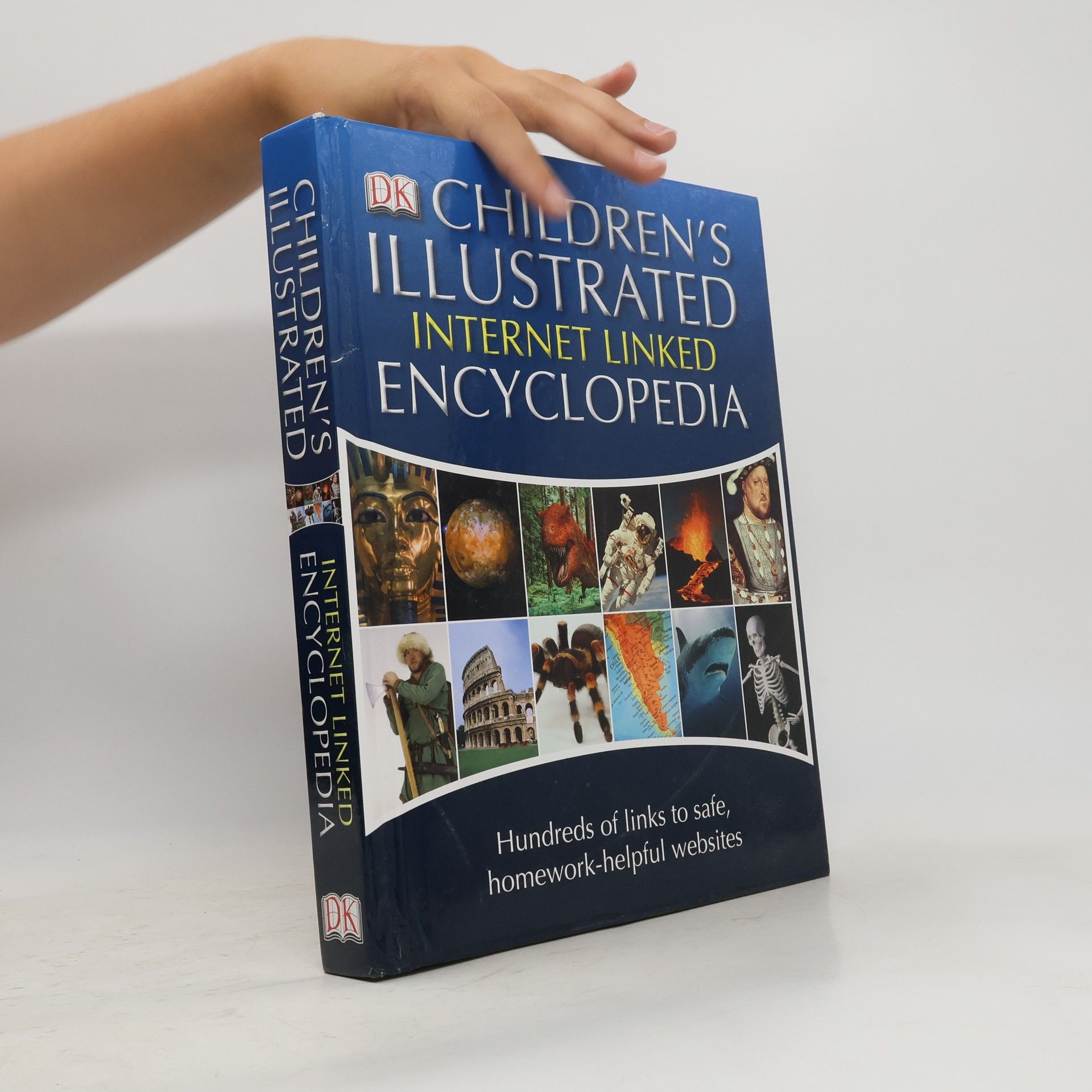 Simon Adams Children's Illustrated Encyclopedia