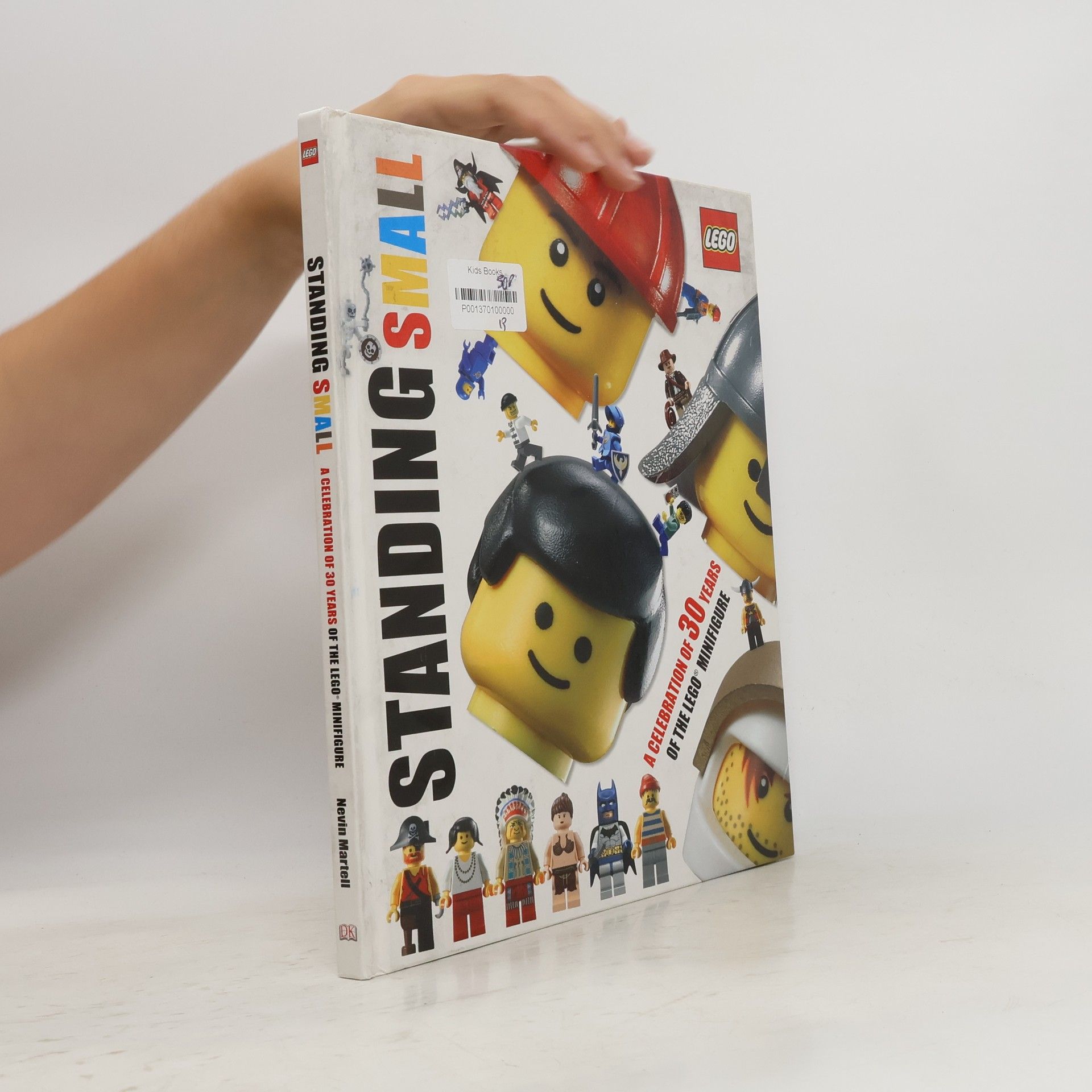 Autores varios Standing Small