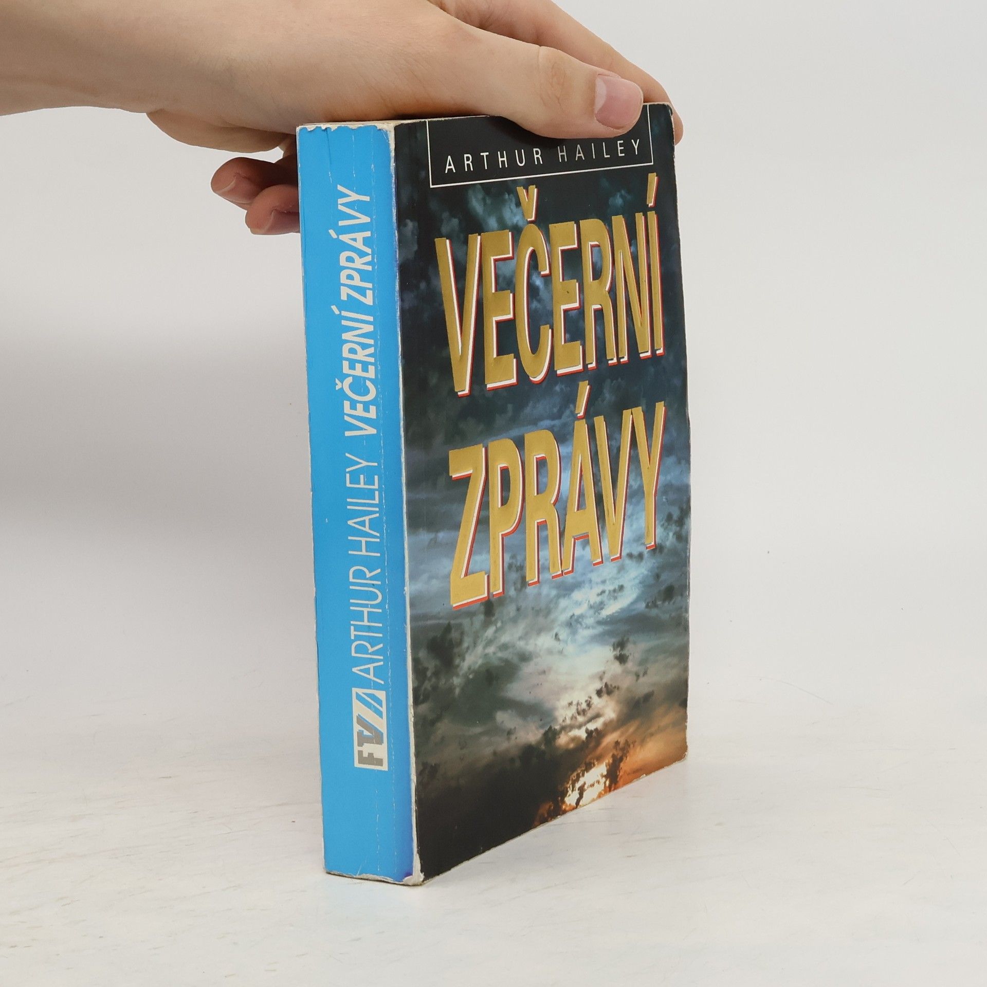 Arthur Hailey Večerní zprávy