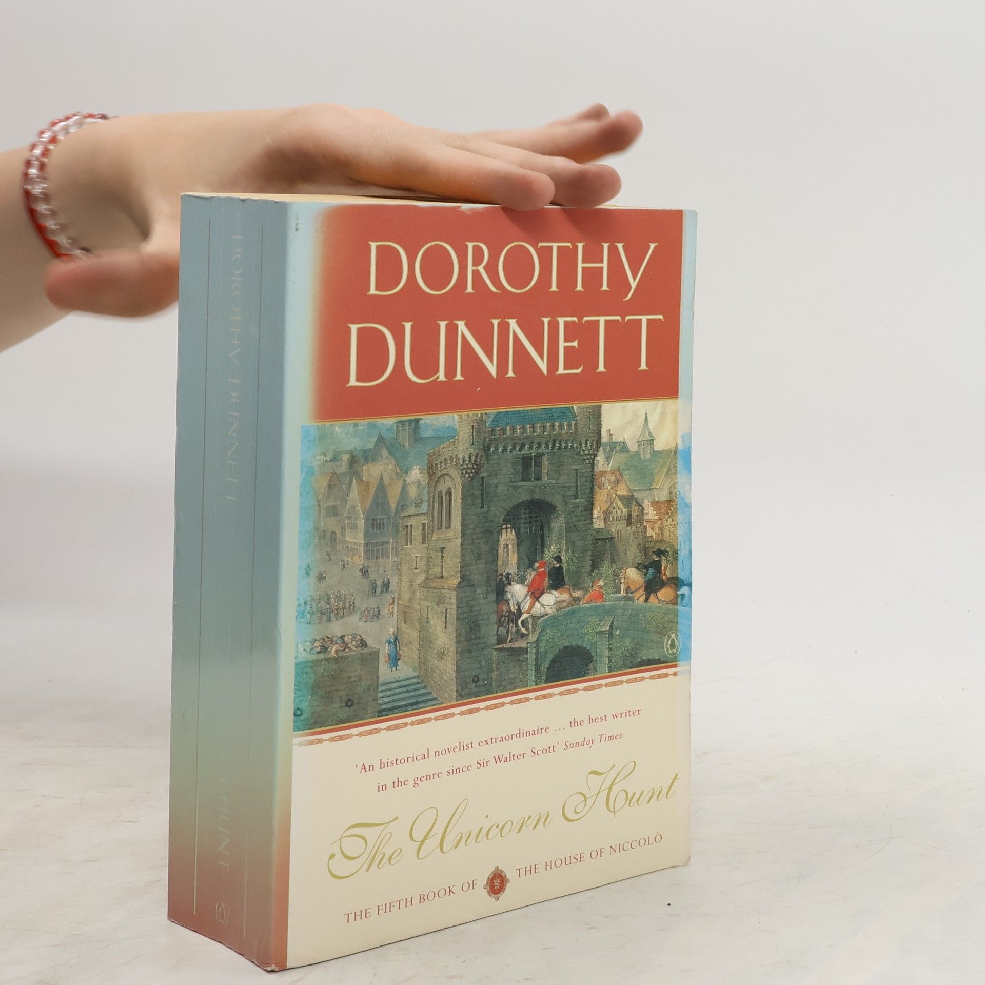 Dorothy Dunnett The unicorn hunt