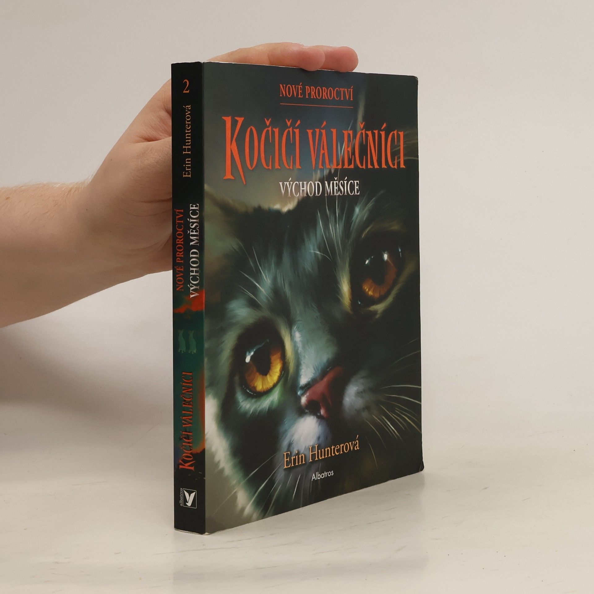 Erin Hunter Východ měsíce