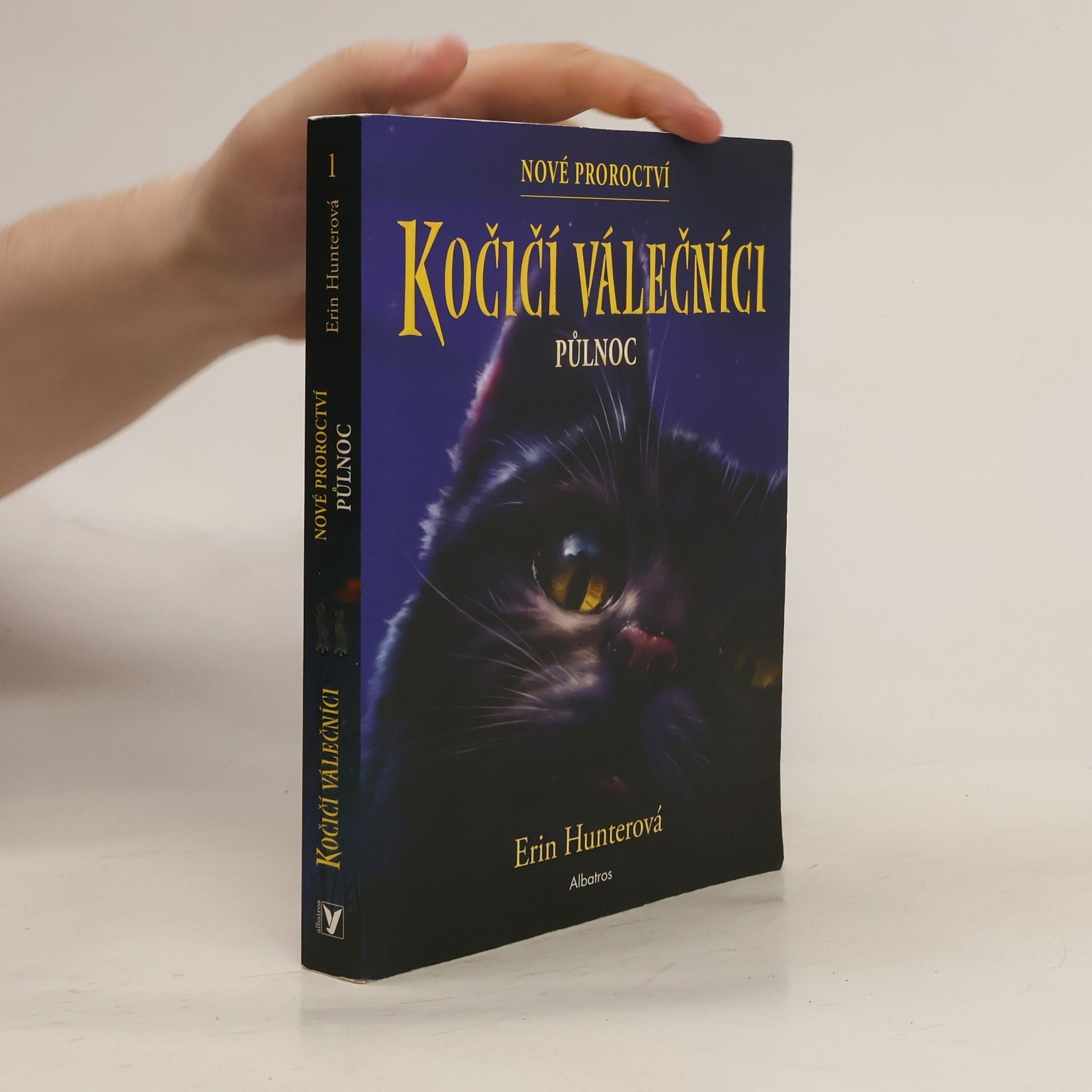Erin Hunter Půlnoc