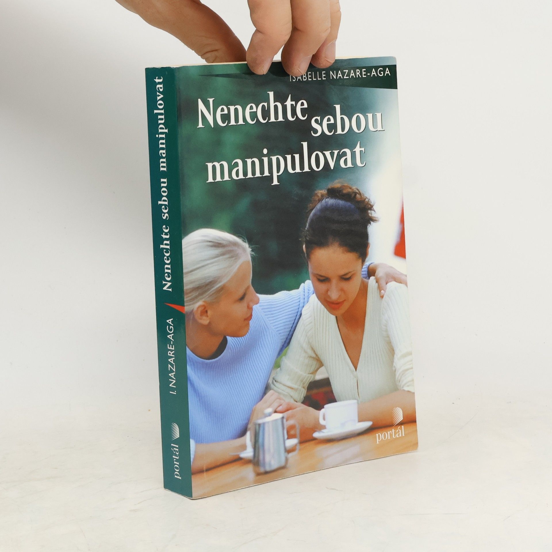 Isabelle Nazare-Aga Nenechte sebou manipulovat