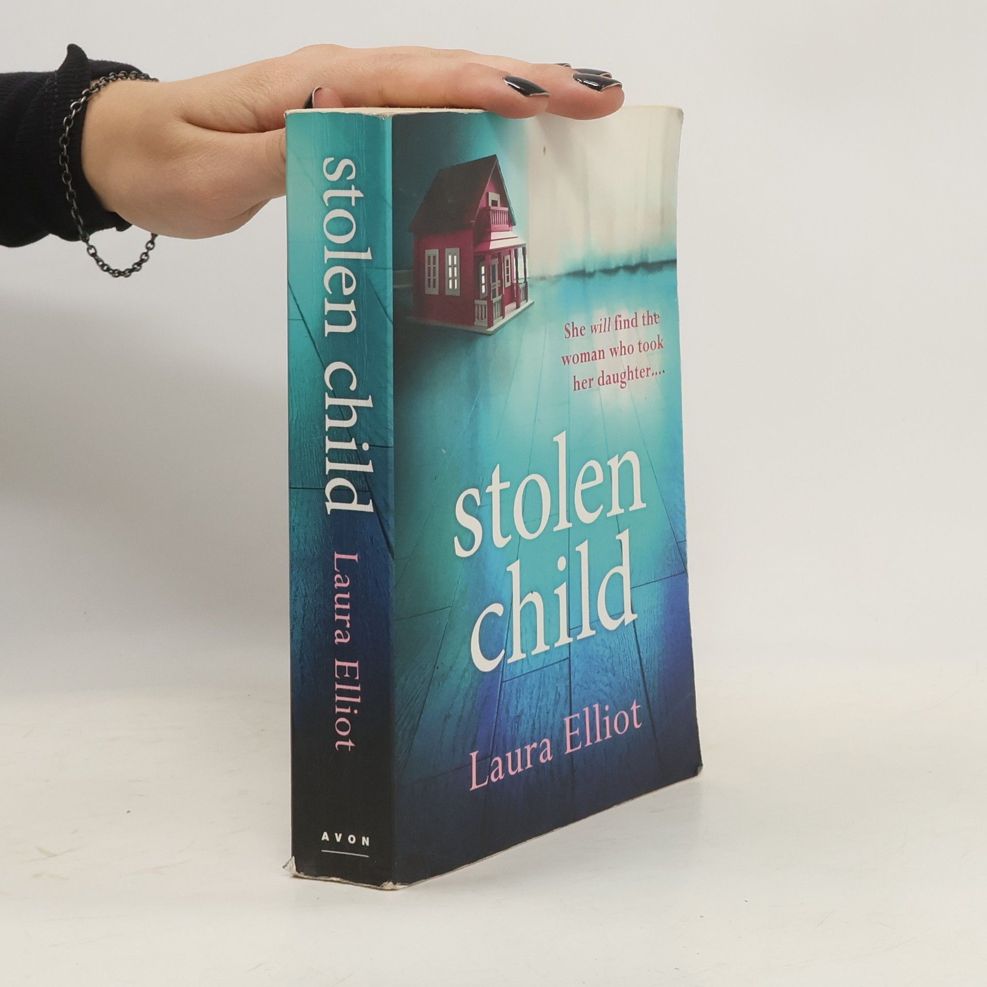 Laura Elliot Stolen Child