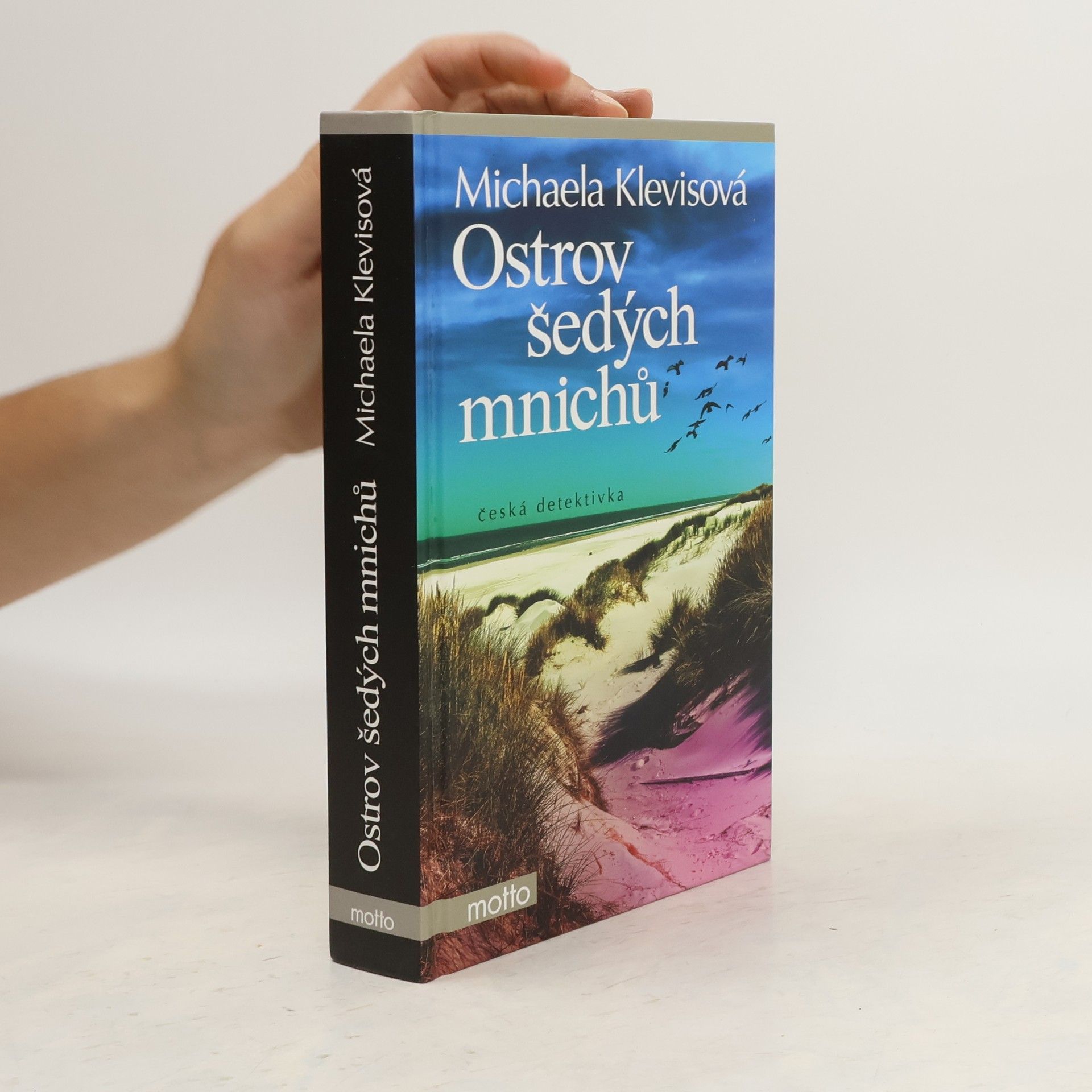 Michaela Klevisová Ostrov šedých mnichů