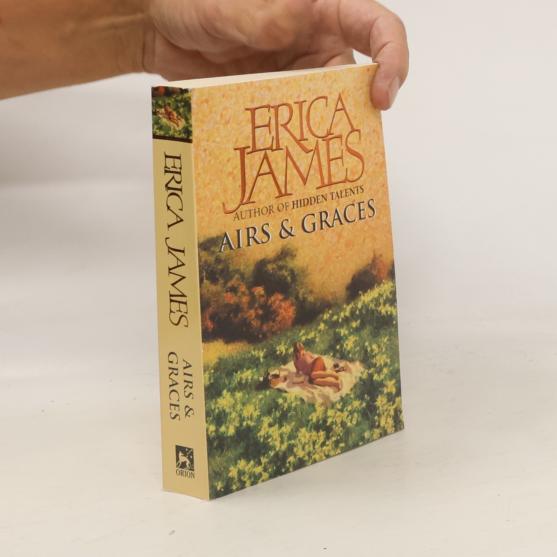Erica James Airs & Graces