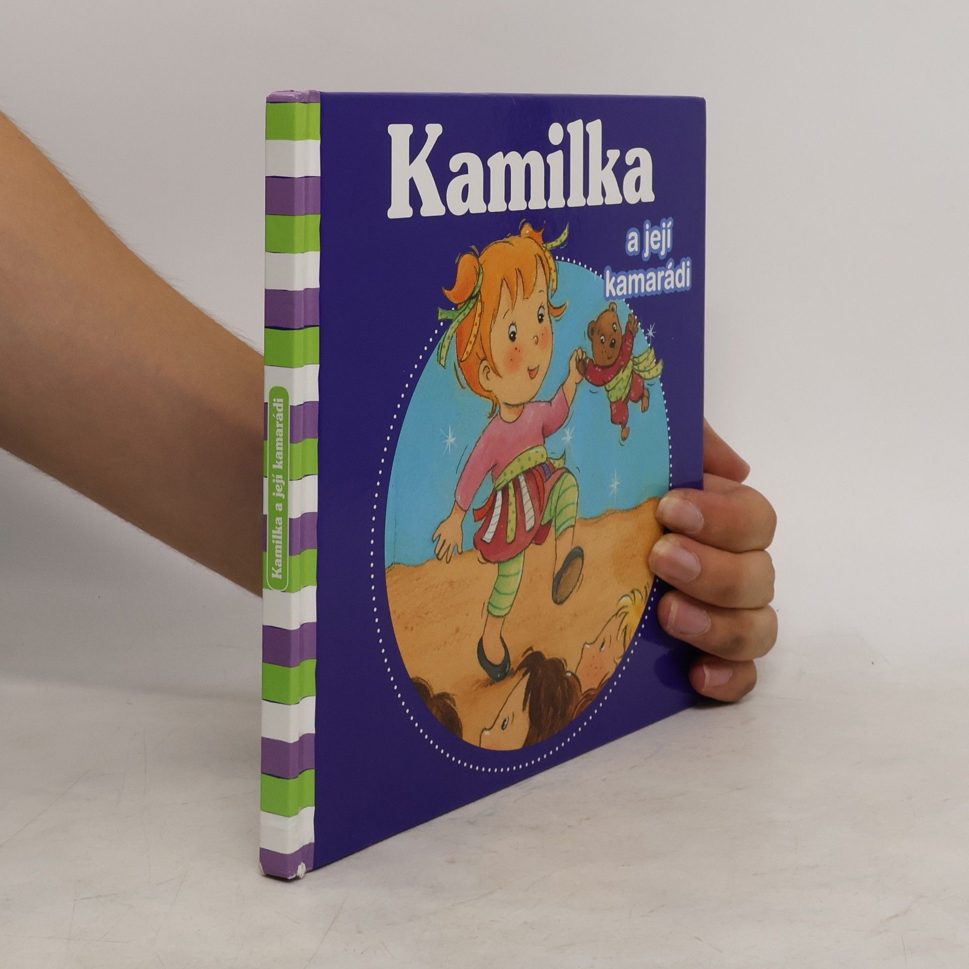 Nancy Delvaux Kamilka a její kamarádi