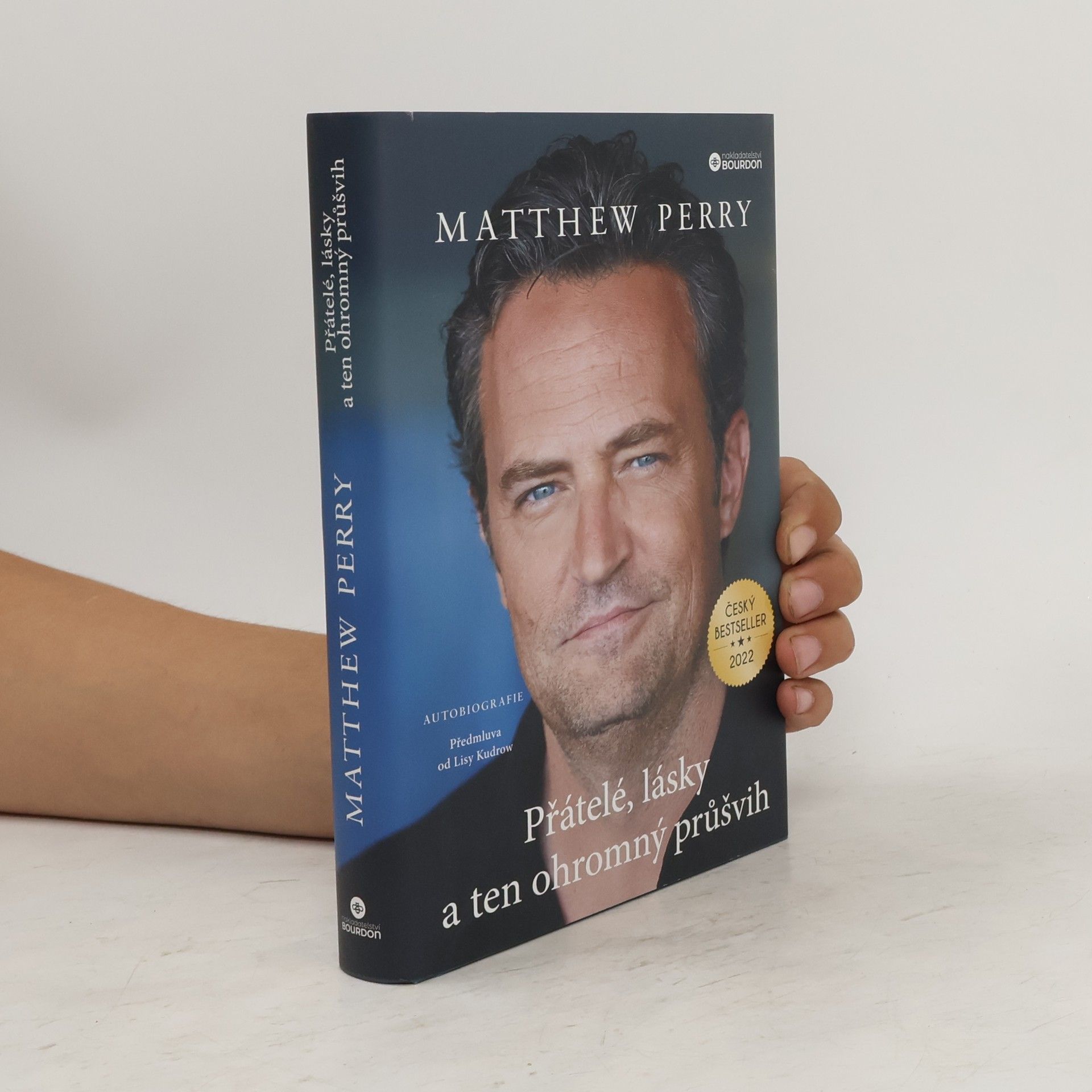 Matthew Perry Přátelé, lásky a ten ohromný průšvih