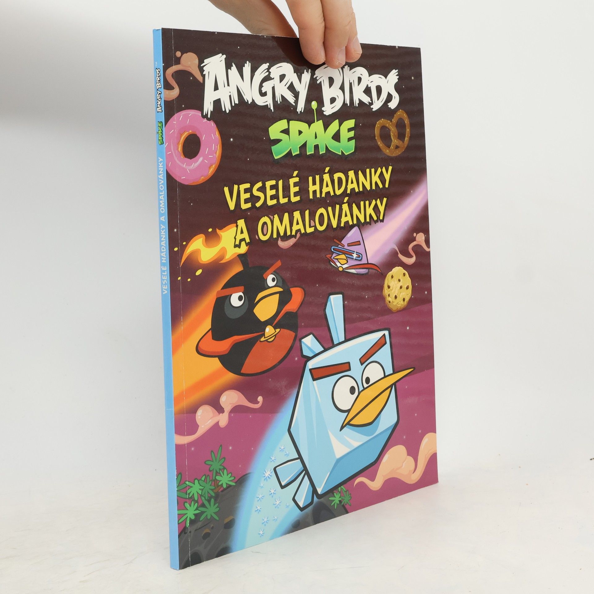 kolektiv Angry Birds Space. Veselé hádanky a omalovánky