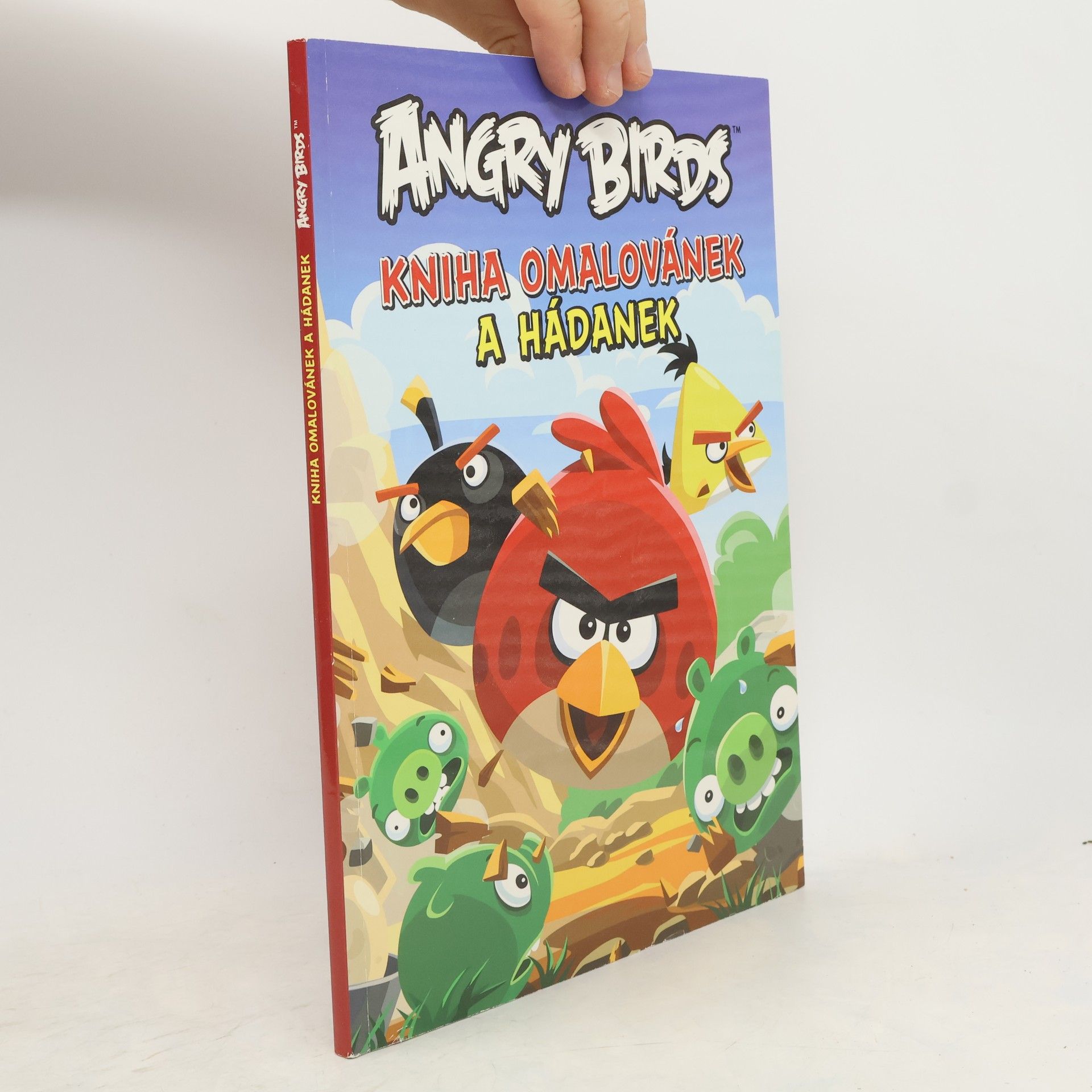 kolektiv Angry birds. Kniha omalovánek a hádanek