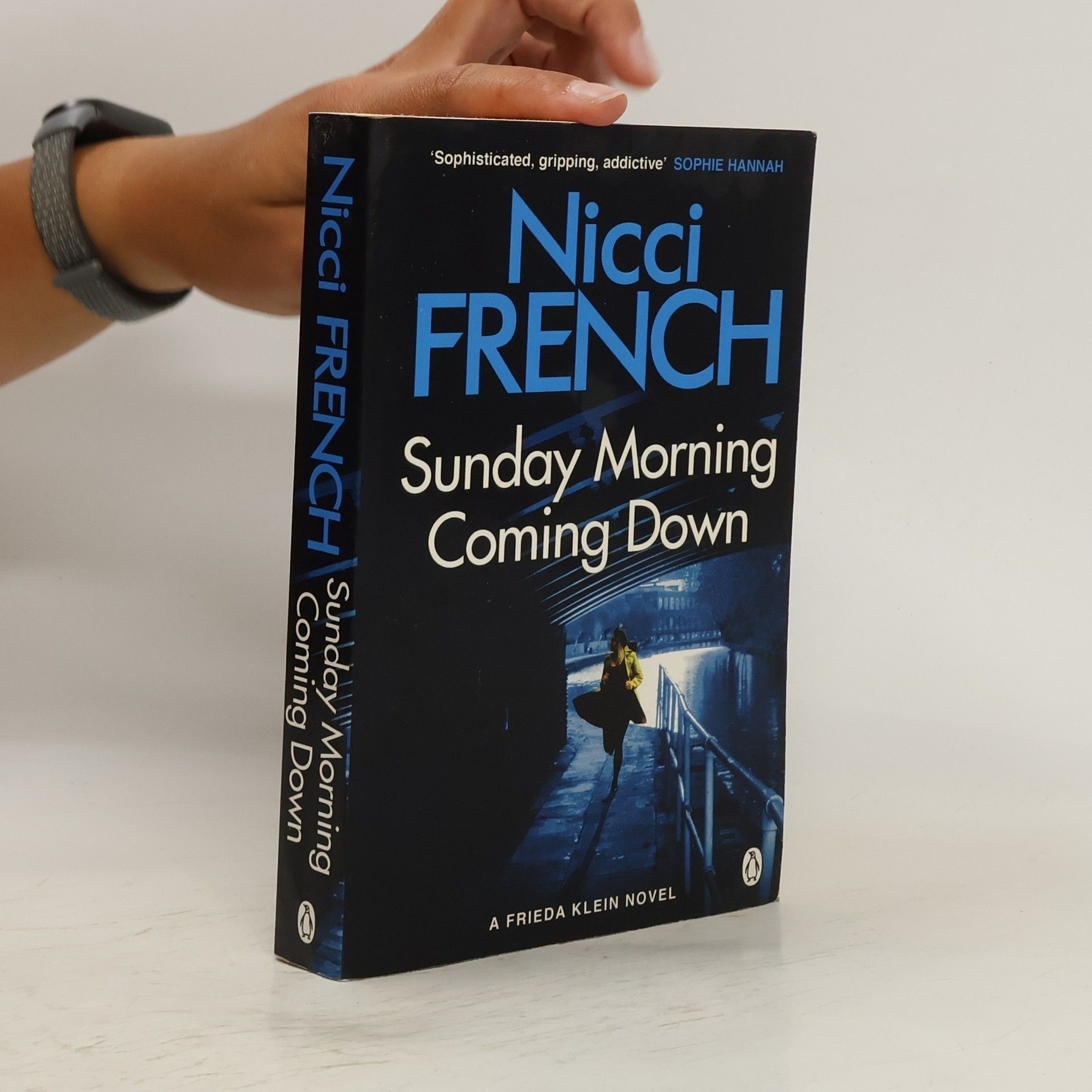 Nicci French Sunday Morning Coming Down
