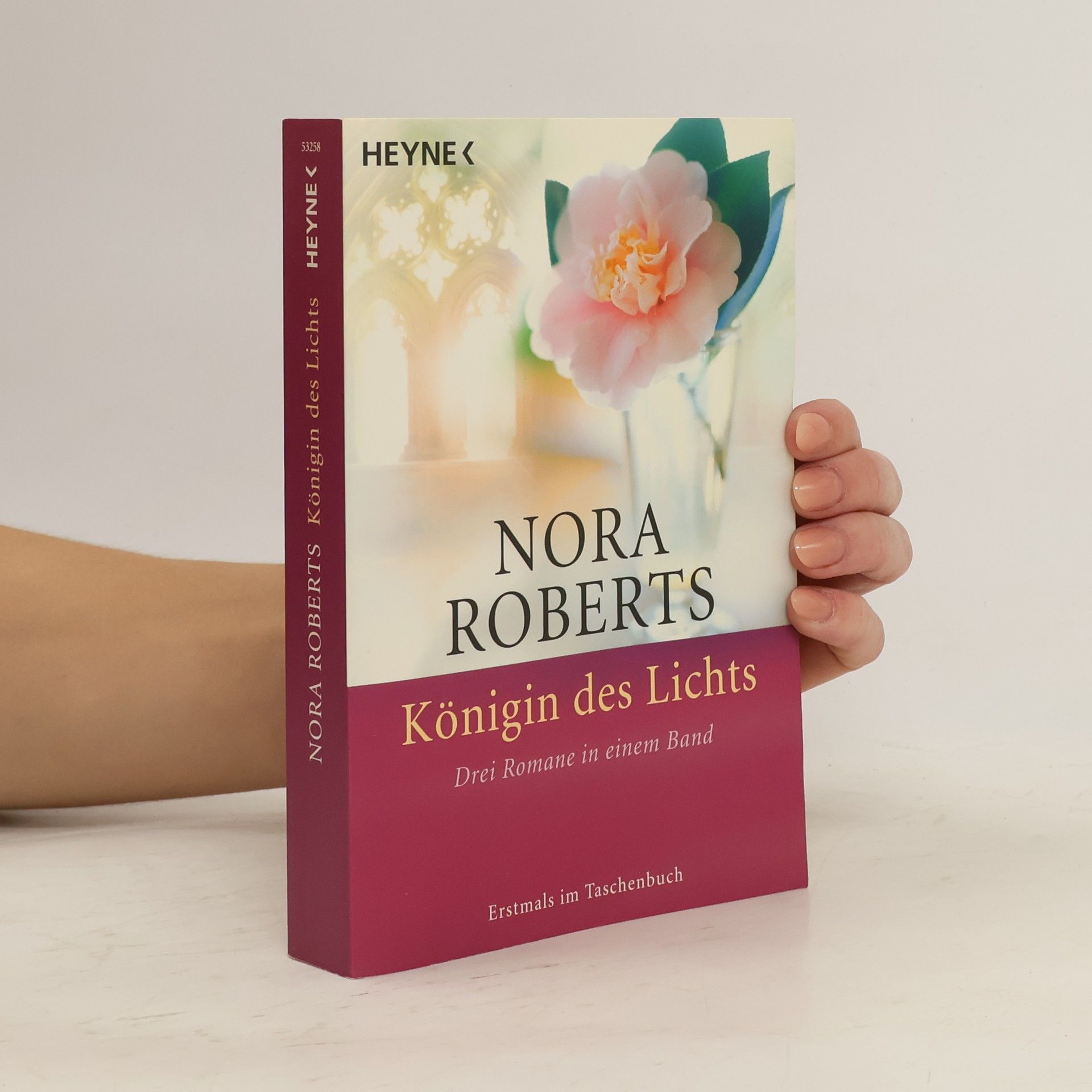 Nora Roberts Königin des Lichts : drei Romane in einem Band