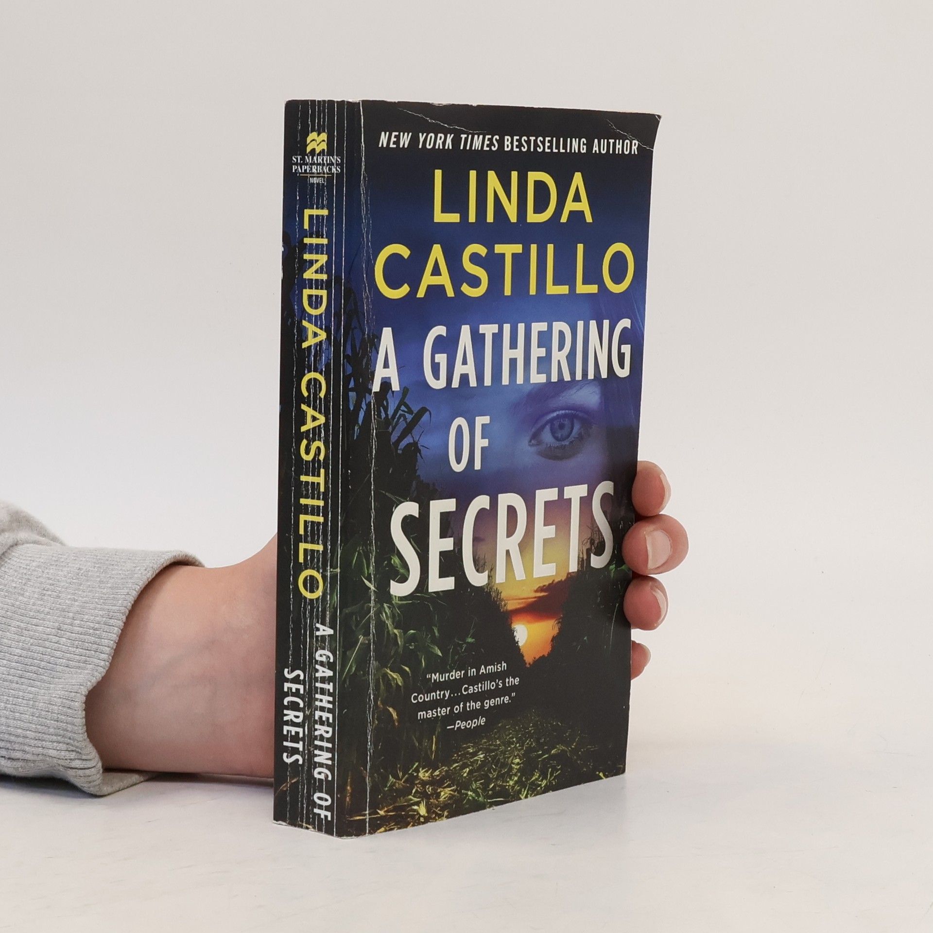 Linda Castillo A Gathering of Secrets