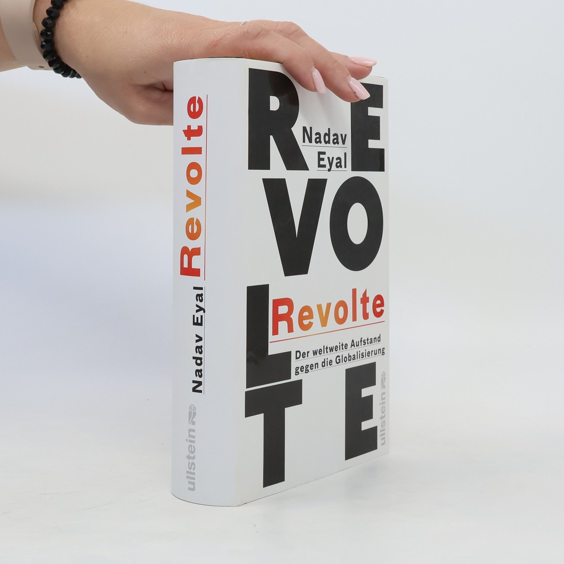 Nadav Ejal Revolte