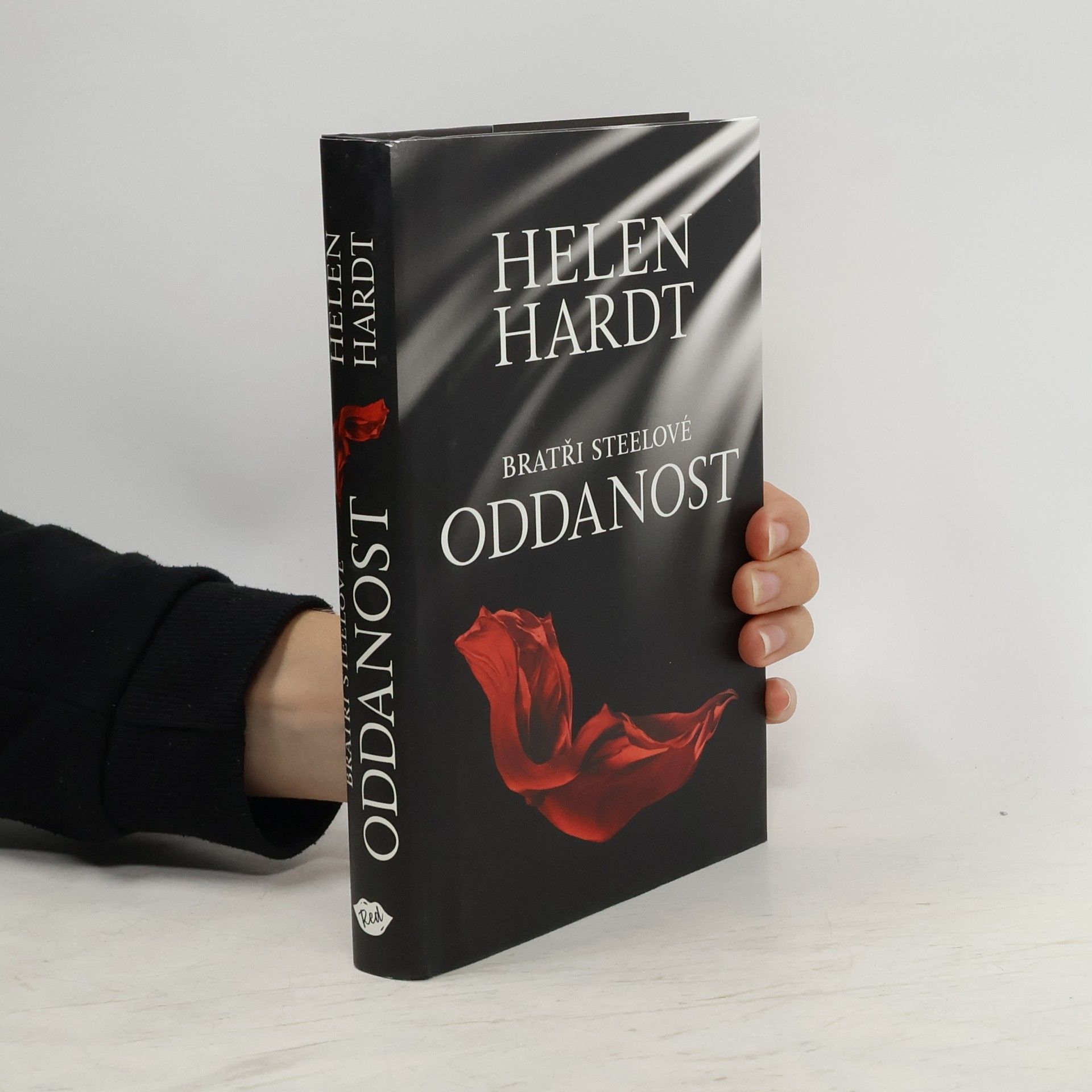 Helen Hardt Bratři Steelové. Oddanost