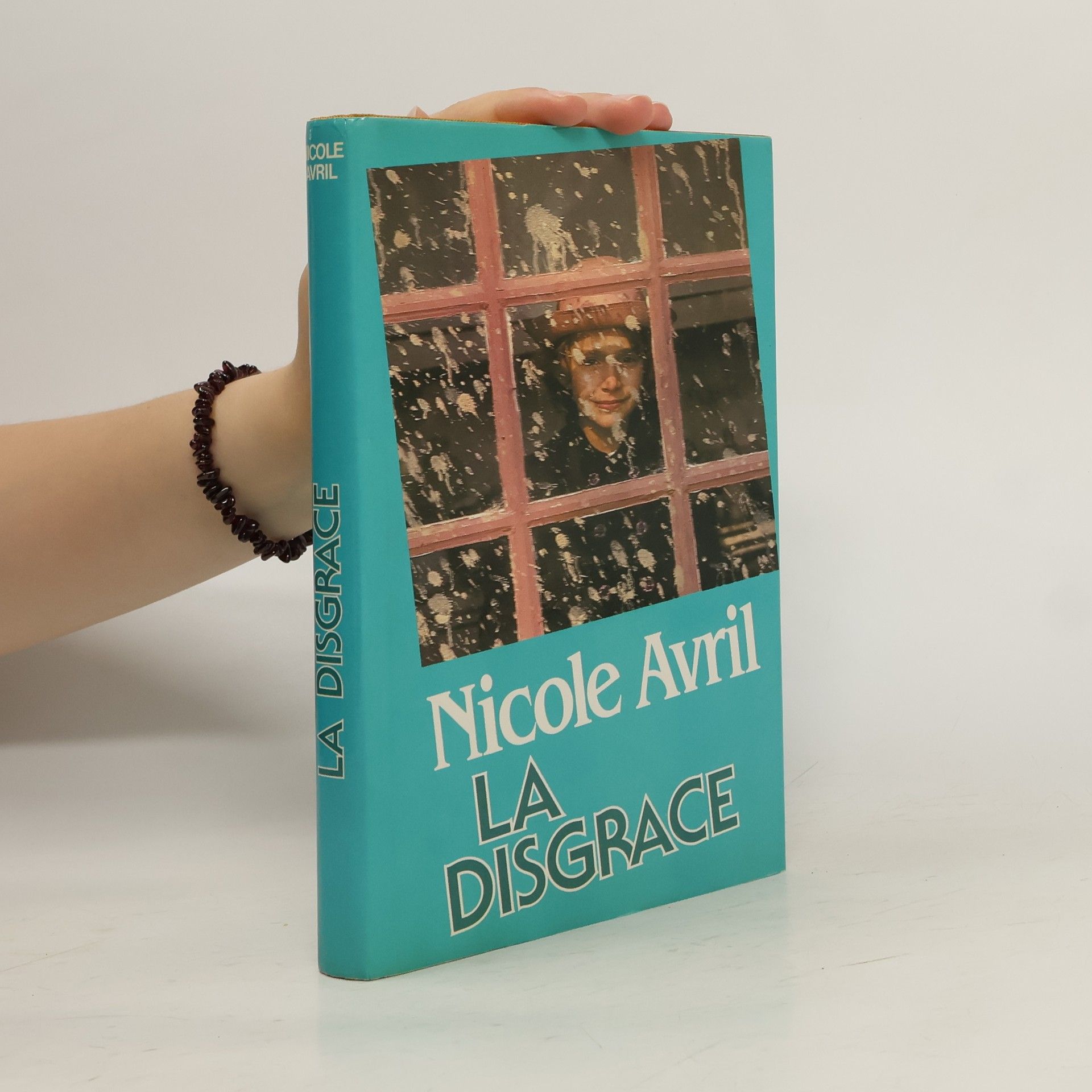 Nicole Avril La disgrâce