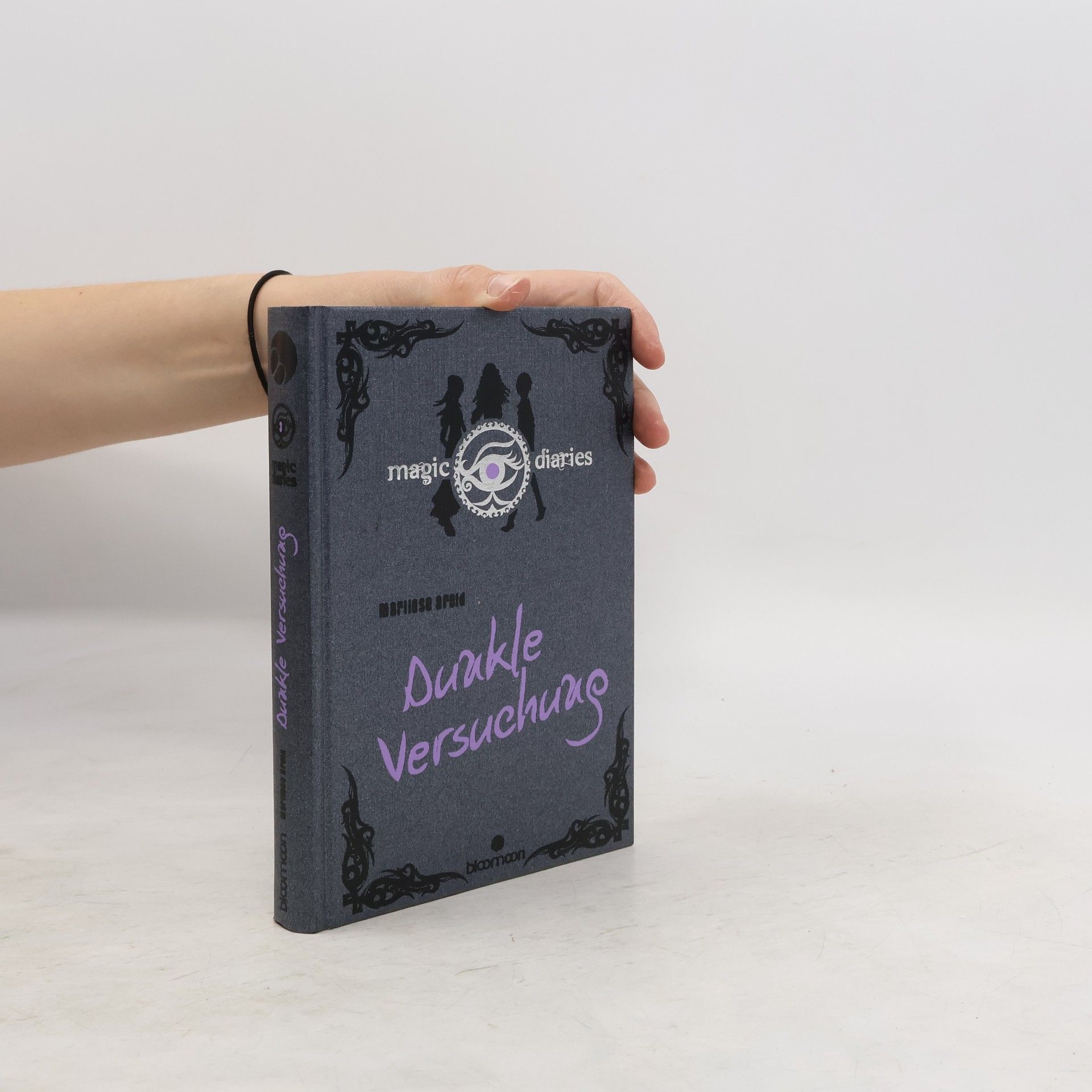MArliese Aroldová  Magic Diaries - Dunkle Versuchung