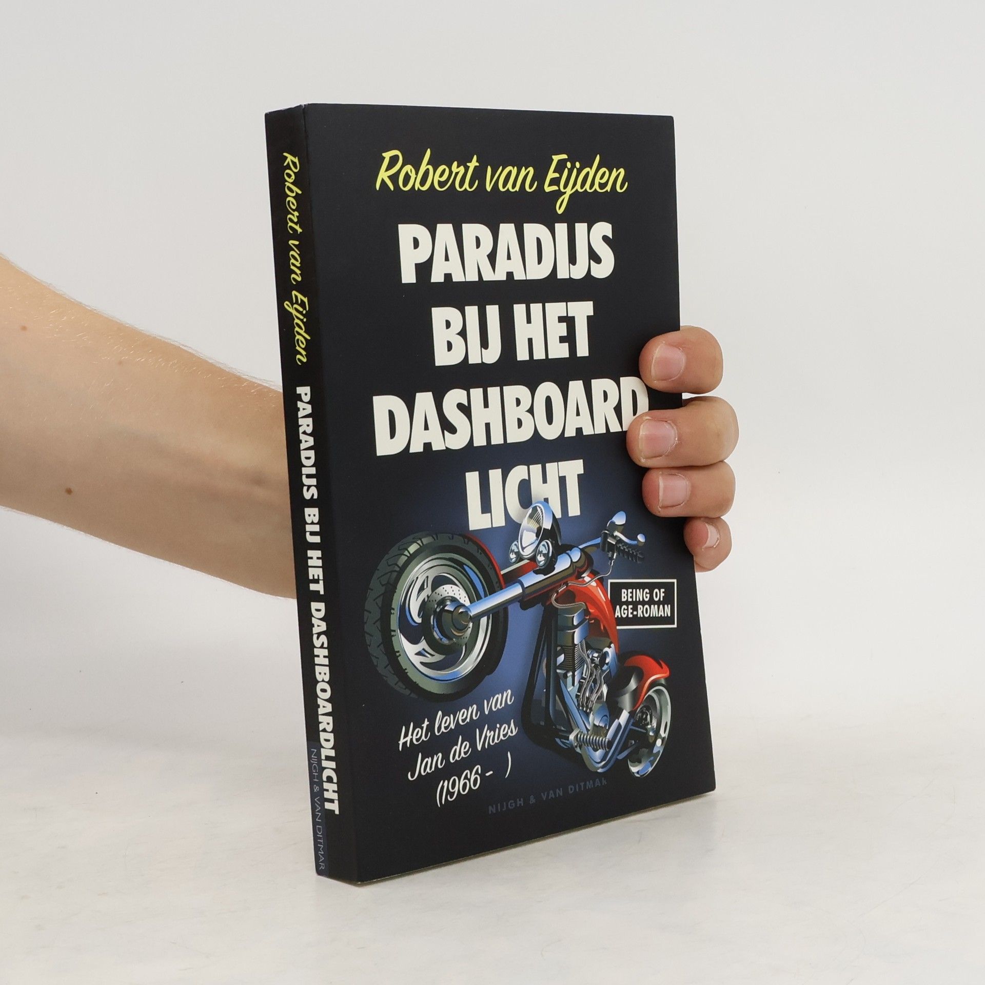 Robert van Eijden Paradijs bij het dashboard licht