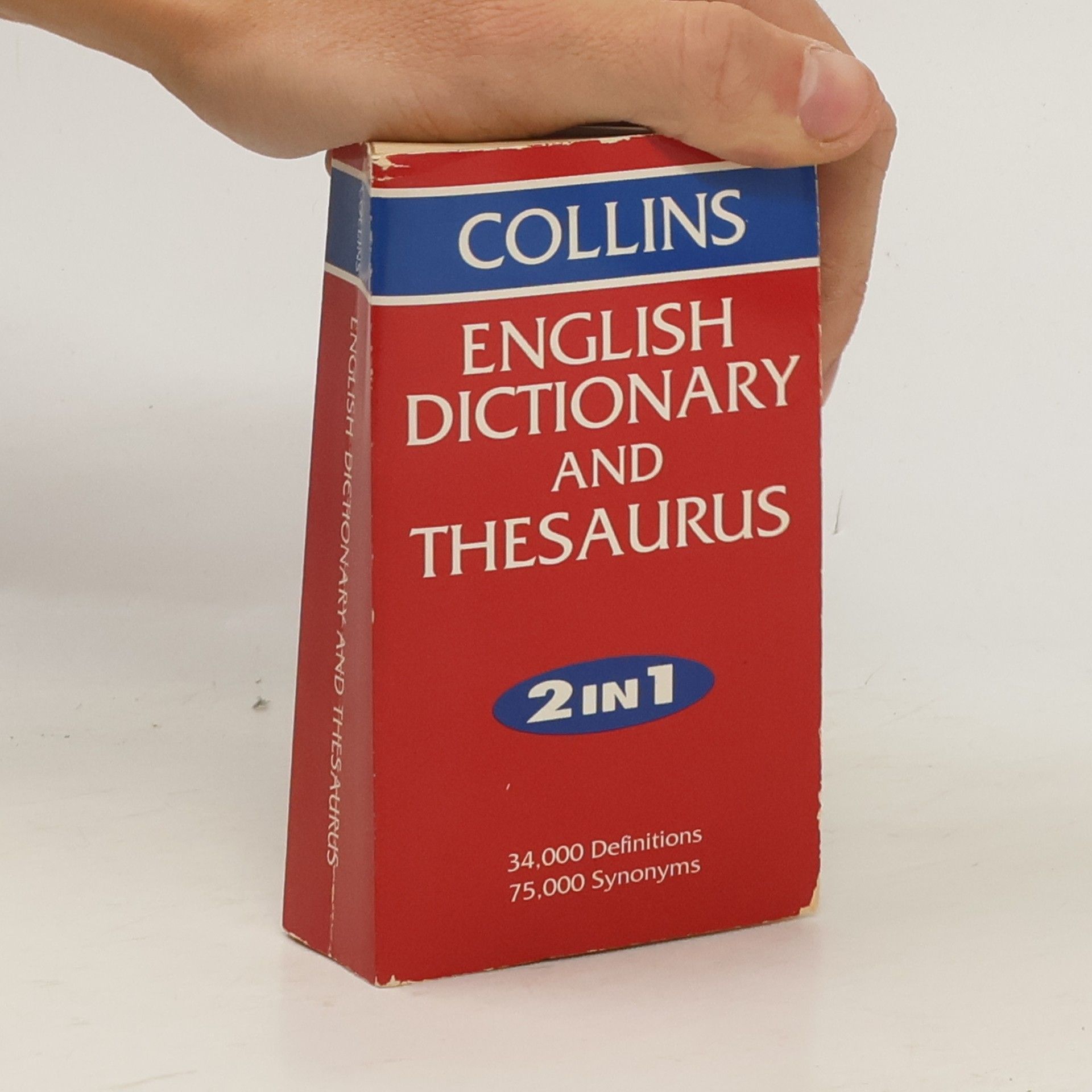 Collective English Dictionary and Thesaurus 2 in 1