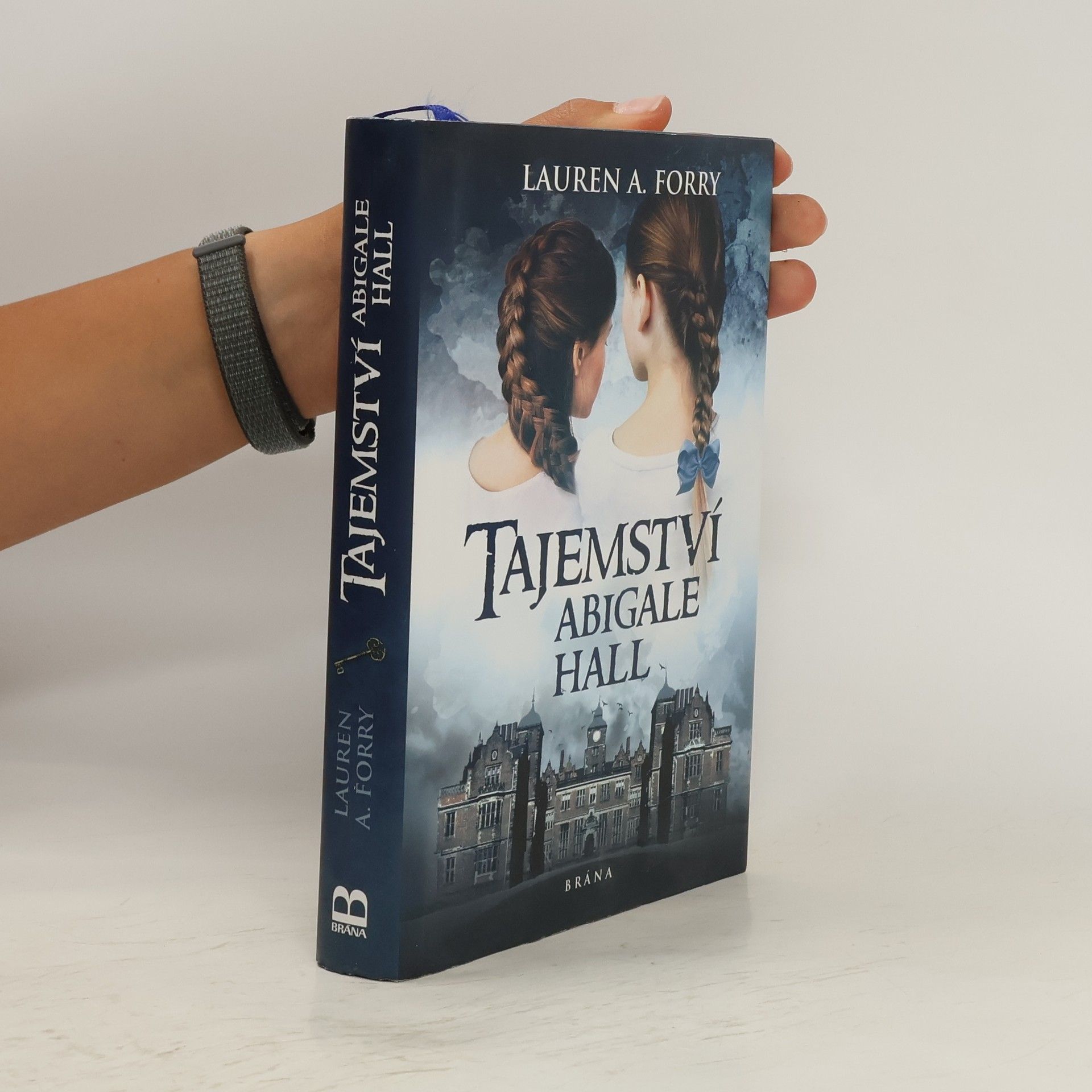 Lauren A. Forry Tajemství Abigalle Hall