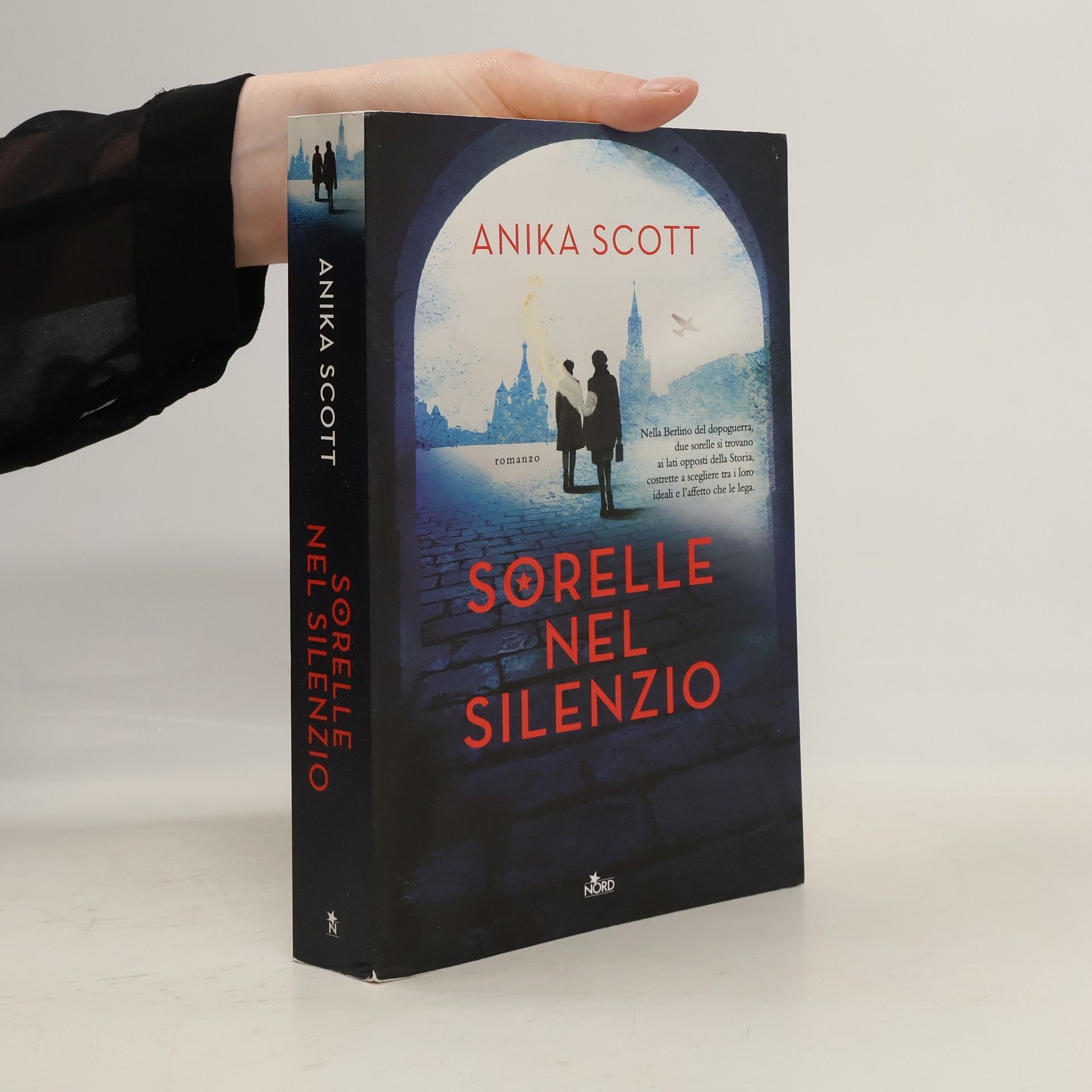 Anika Scott Sorelle nel silenzio