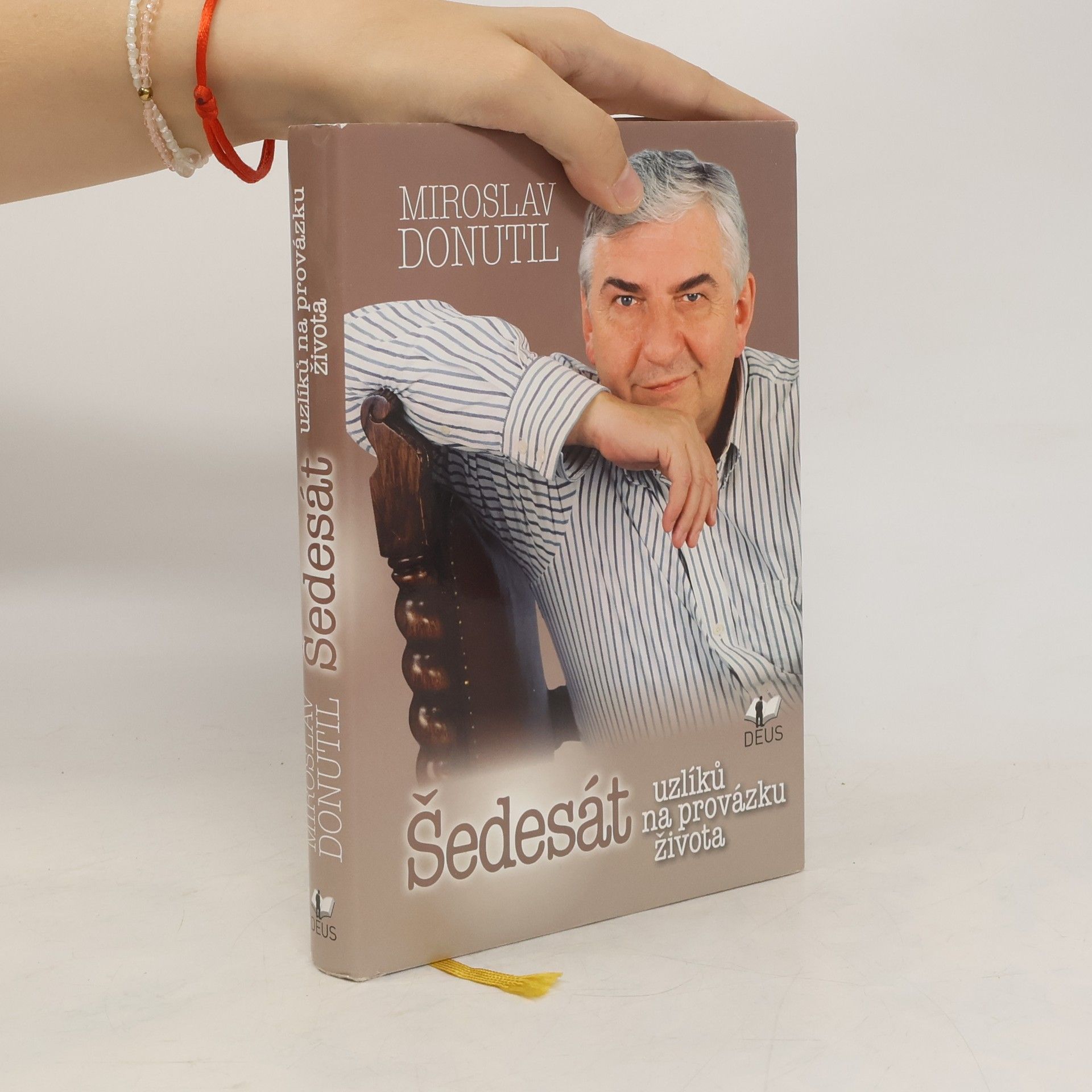 Miroslav Donutil Šedesát uzlíků na provázku života