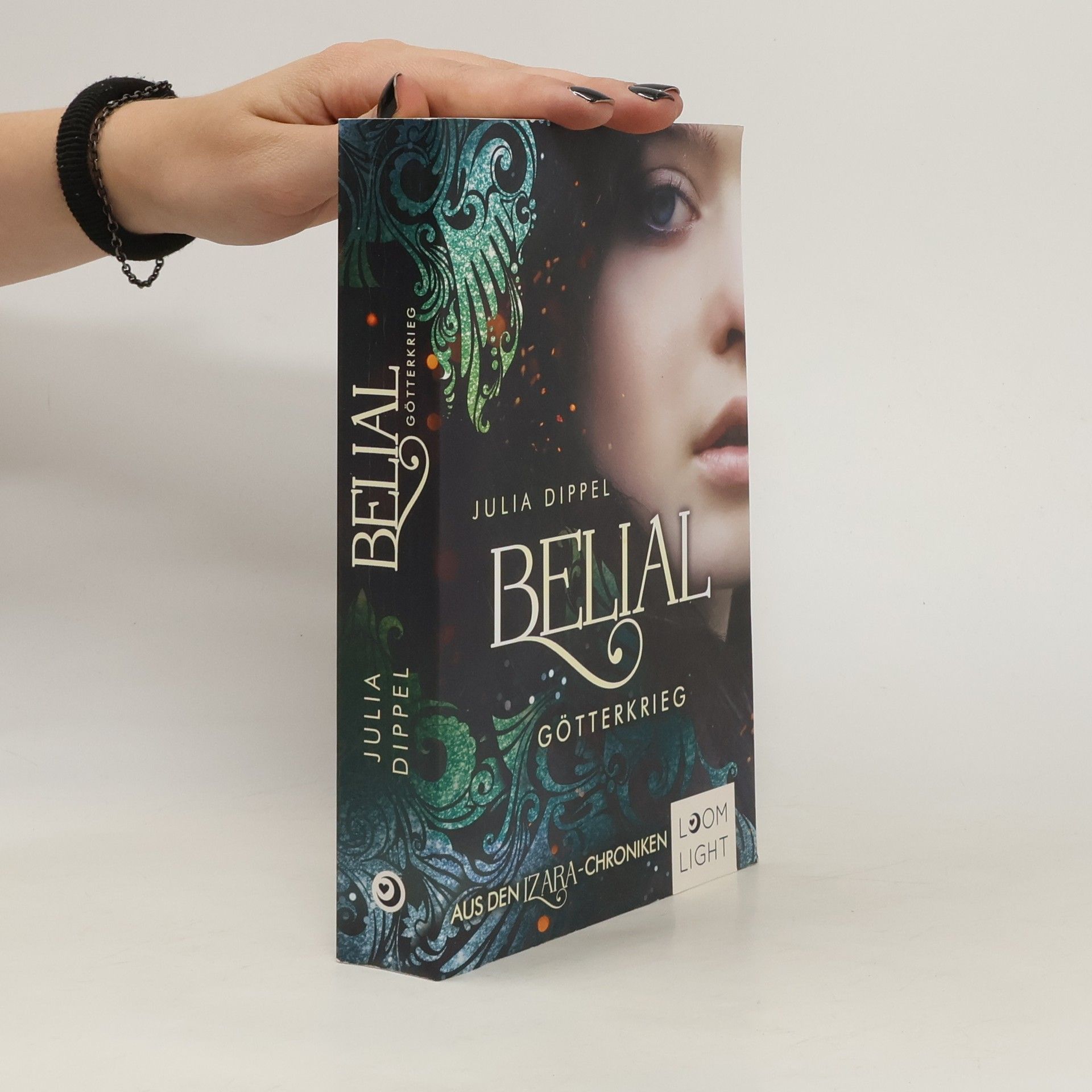 Julia Dippel Izara 5: Belial